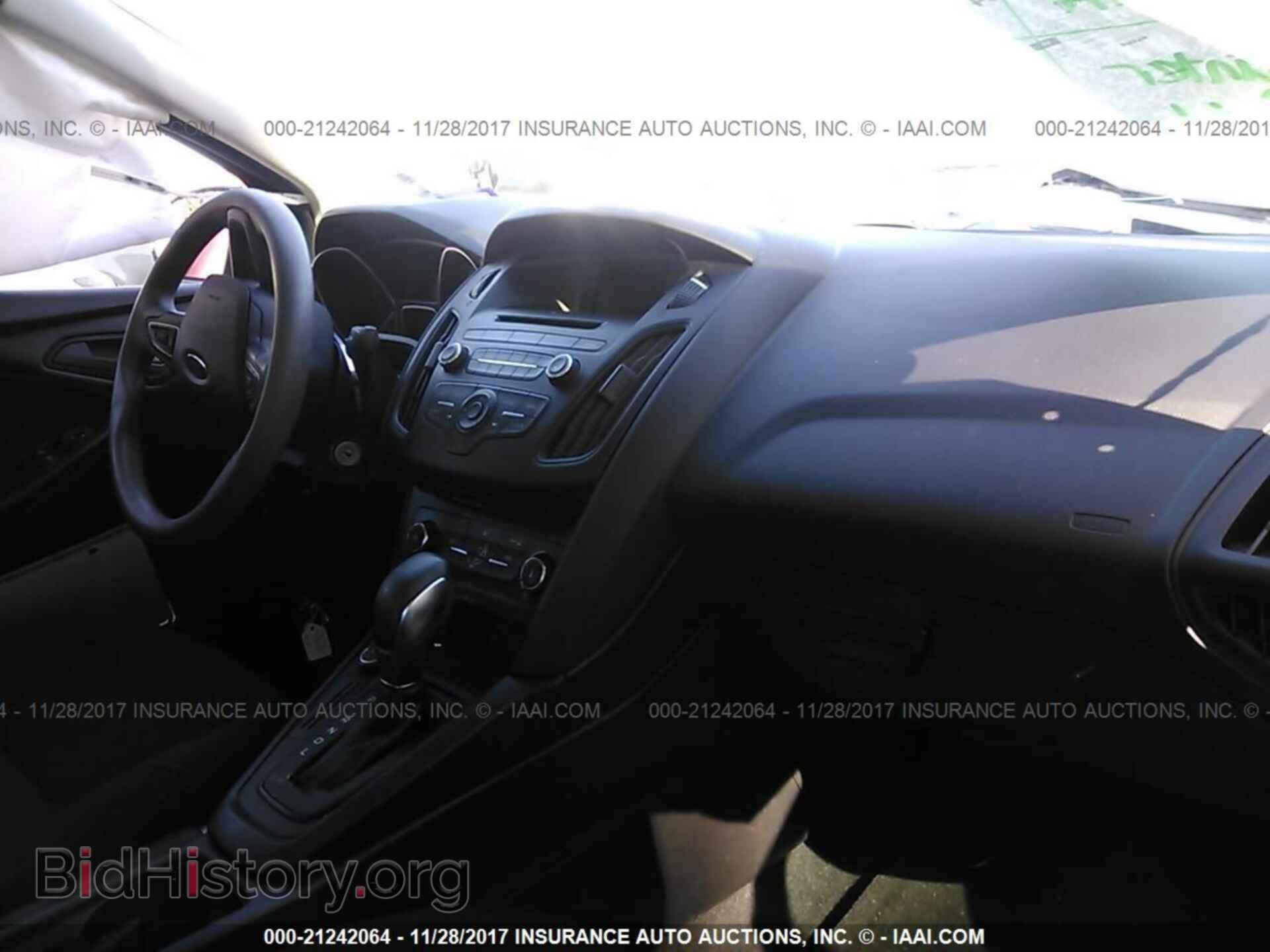 2016 Ford Focus - VIN: 1FADP3E21GL297285 - Фото 5