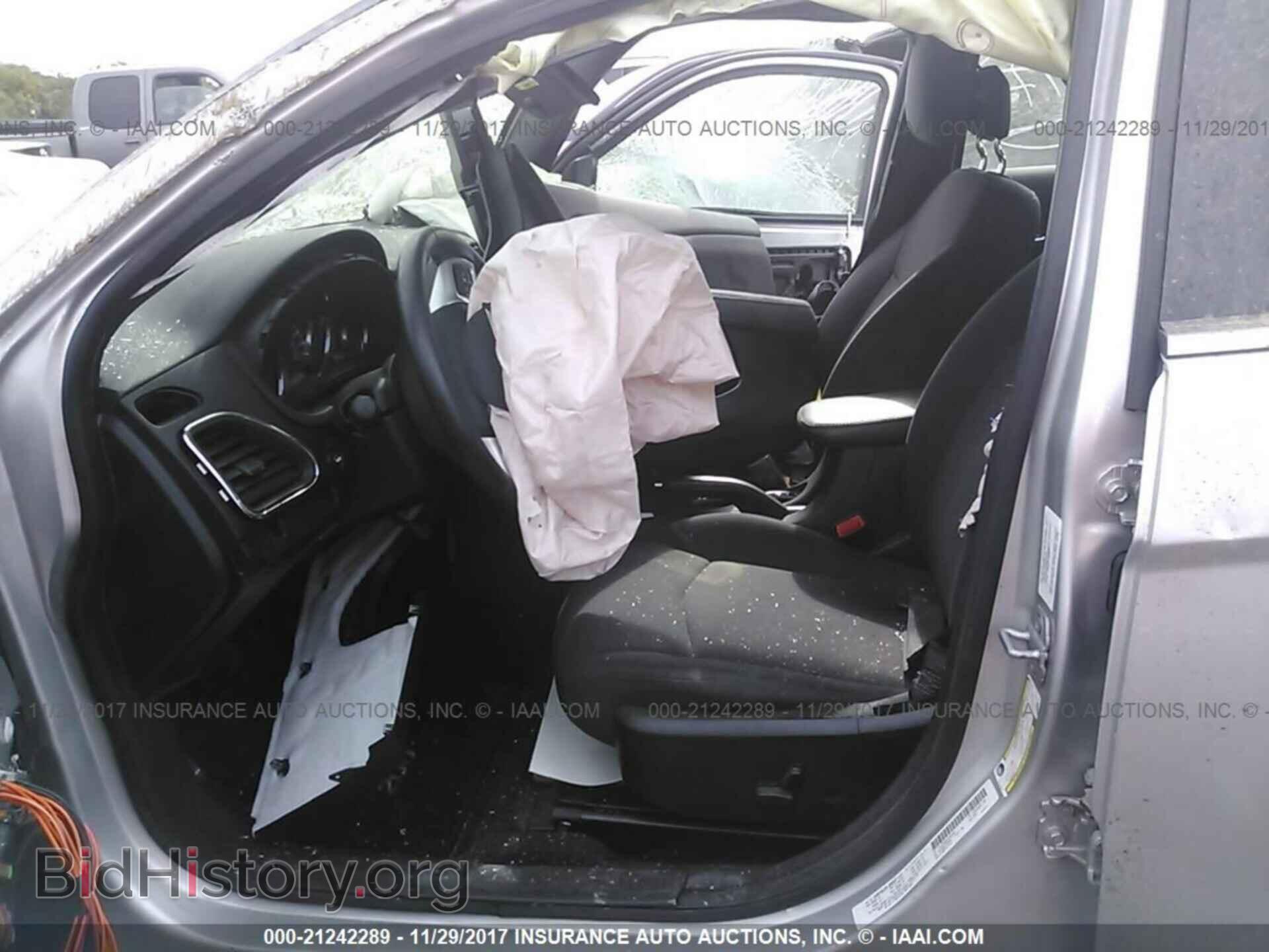 2012 Chrysler 200 - VIN: 1C3CCBBB6CN302094 - Фото 5