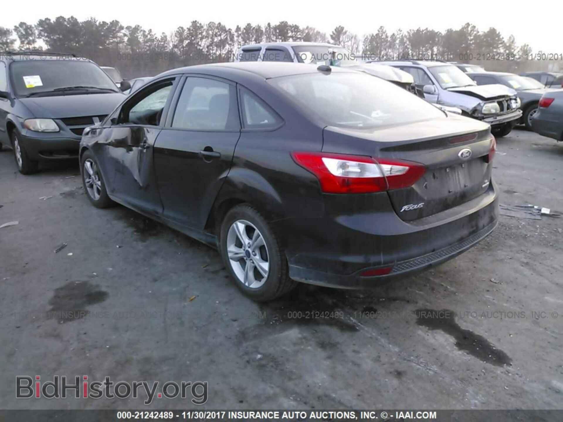 2014 Ford Focus - VIN: 1FADP3F2XEL336001 - Photo 3