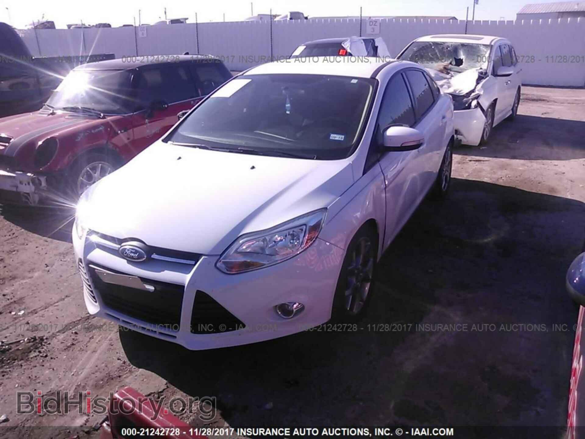 2014 Ford Focus - VIN: 1FADP3F23EL281214 - Photo 2