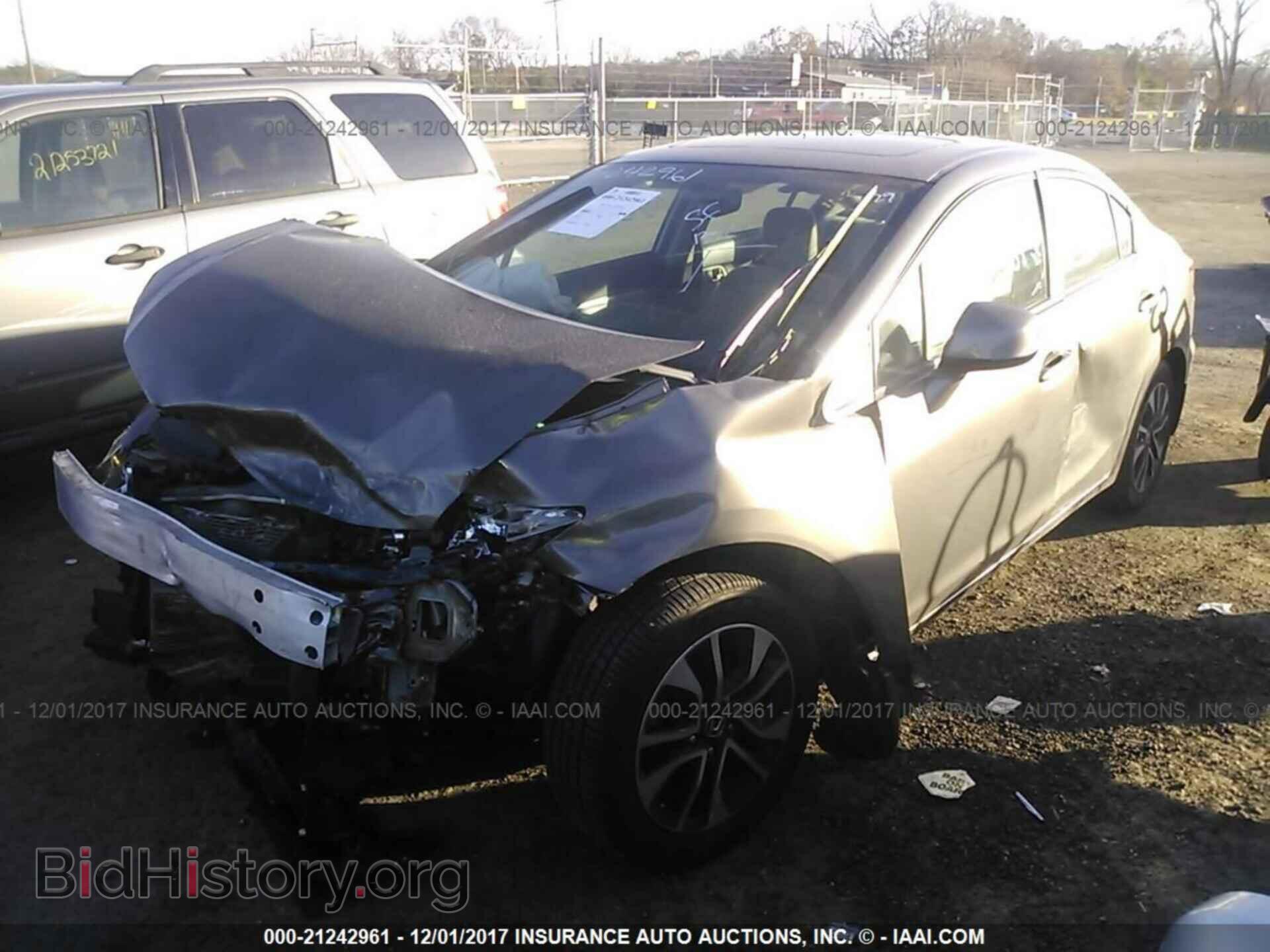 2013 Honda Civic - VIN: 19XFB2F83DE032189 - Photo 2