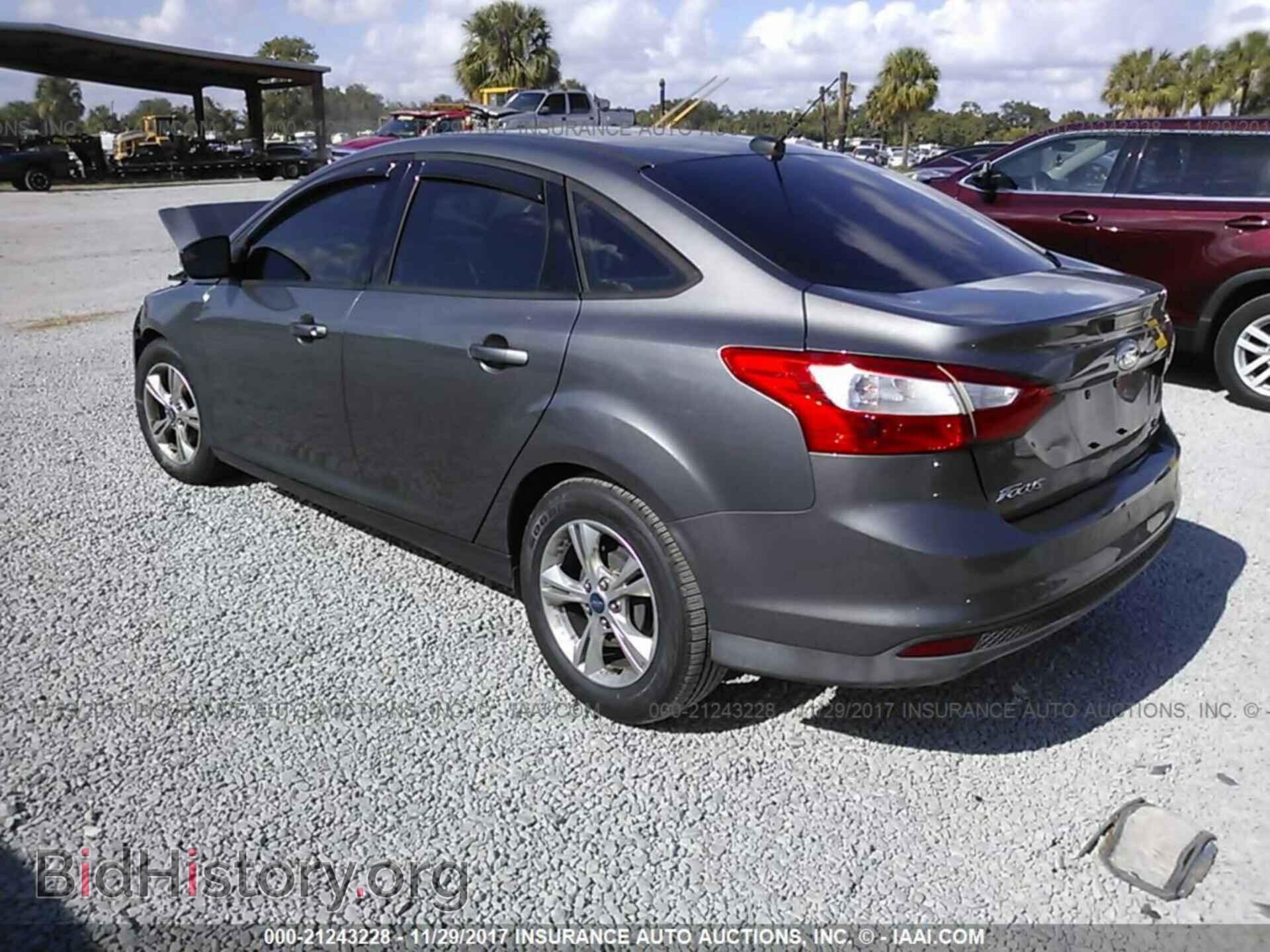 2013 Ford Focus - VIN: 1FADP3F23DL276254 - Photo 3