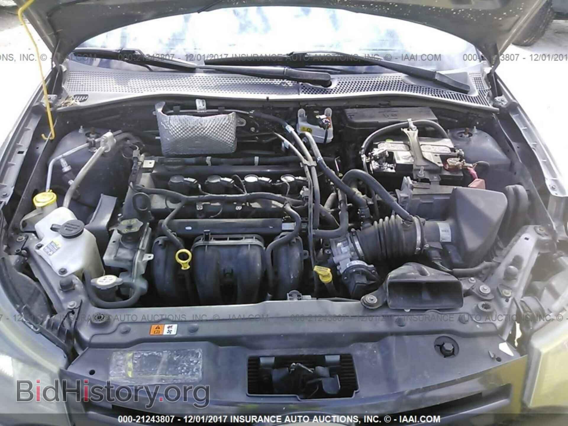 2011 Ford Focus - VIN: 1FAHP3GN2BW153812 - Photo 10
