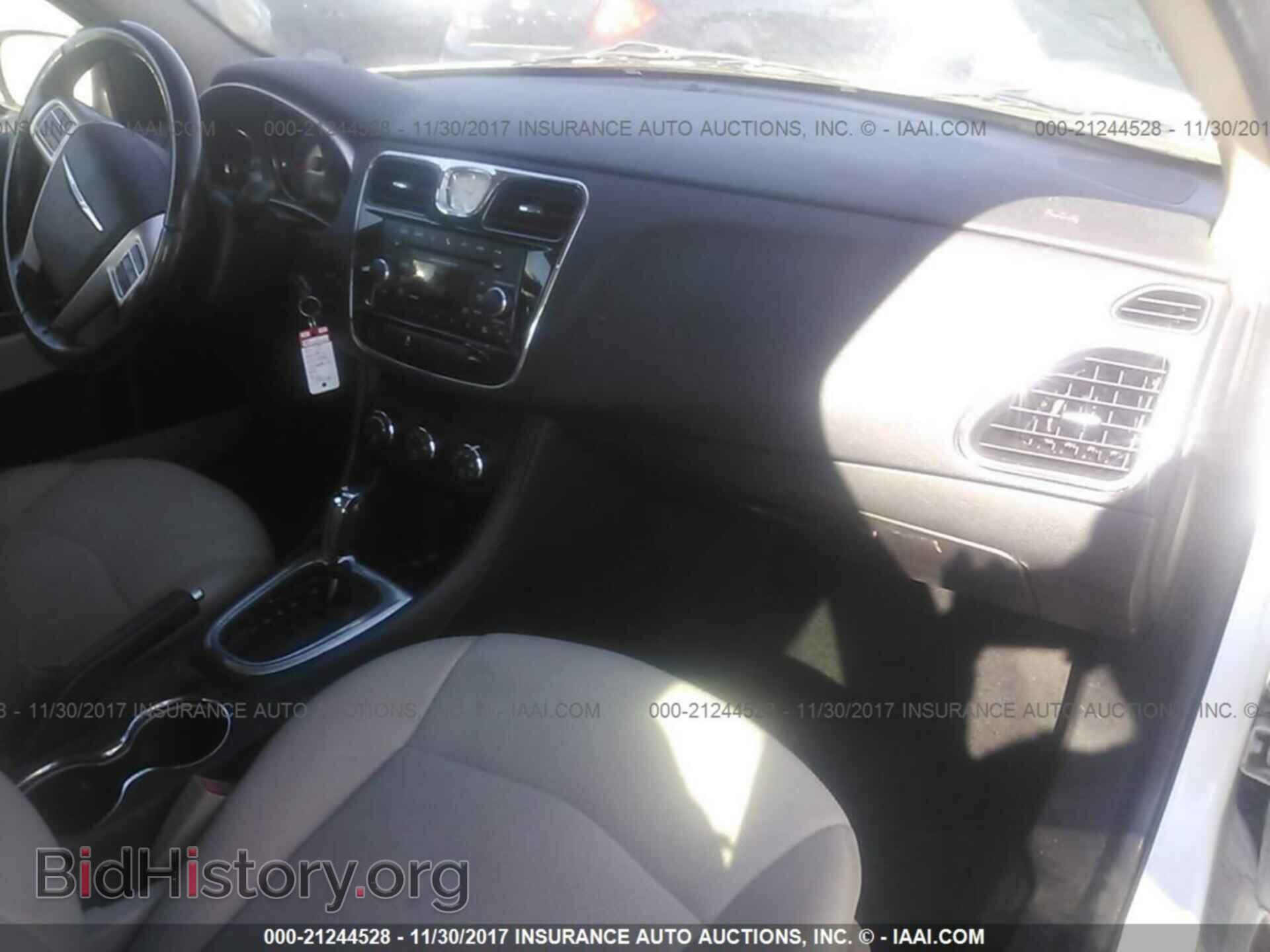 2012 Chrysler 200 - VIN: 1C3CCBBB9CN174174 - Photo 5