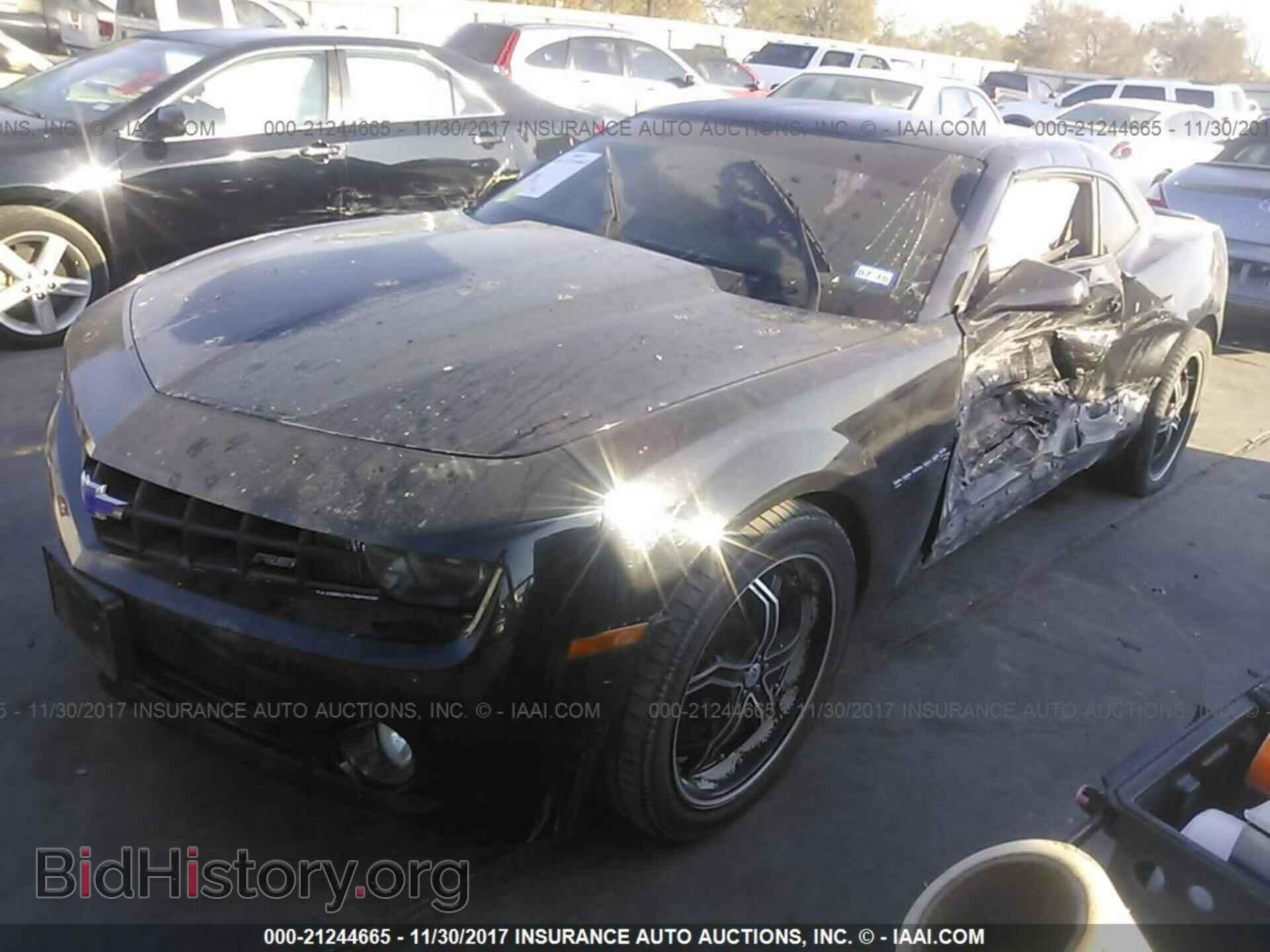 2013 Chevrolet Camaro - VIN: 2G1FB1E31D9228204 - Фото 2