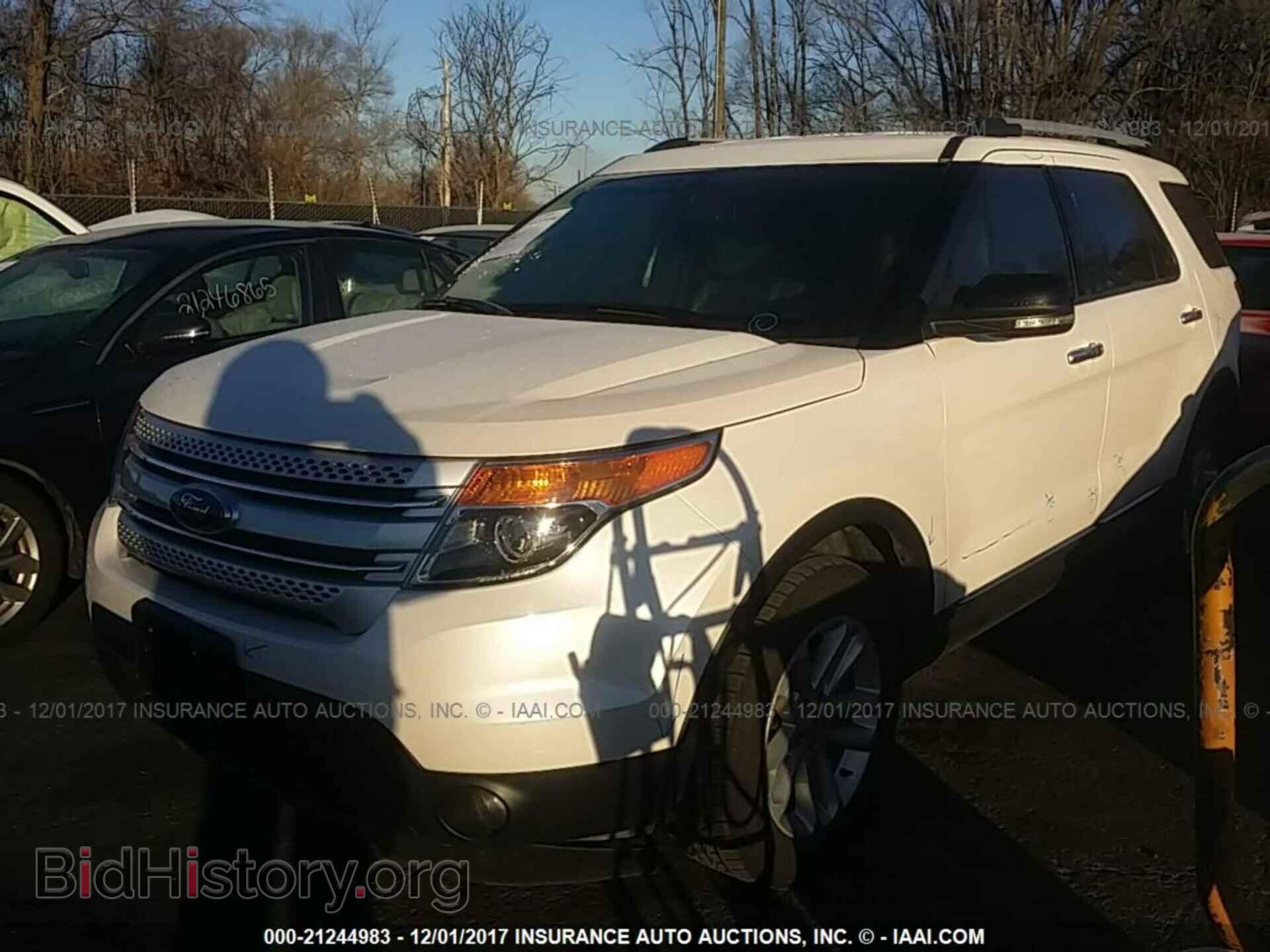 2011 Ford Explorer - VIN: 1FMHK8D87BGA92905 - Фото 2