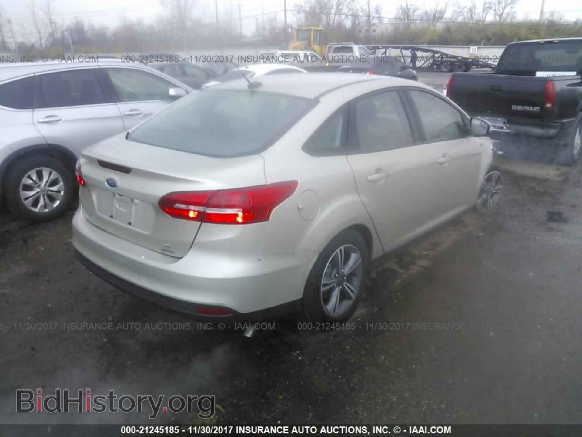 2017 Ford Focus - VIN: 1FADP3FE4HL283245 - Photo 4