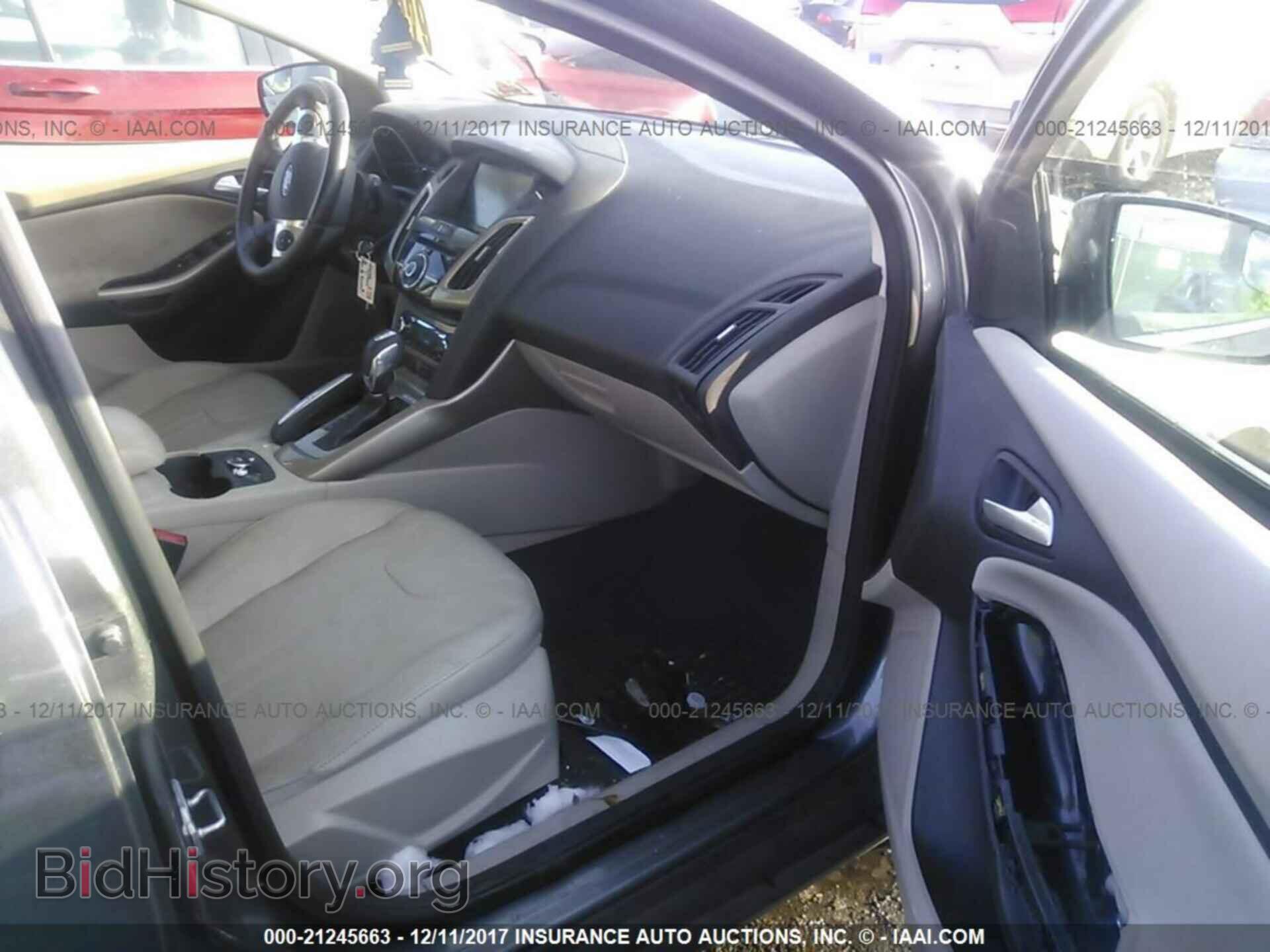 2012 Ford Focus - VIN: 1FAHP3M20CL402069 - Photo 5