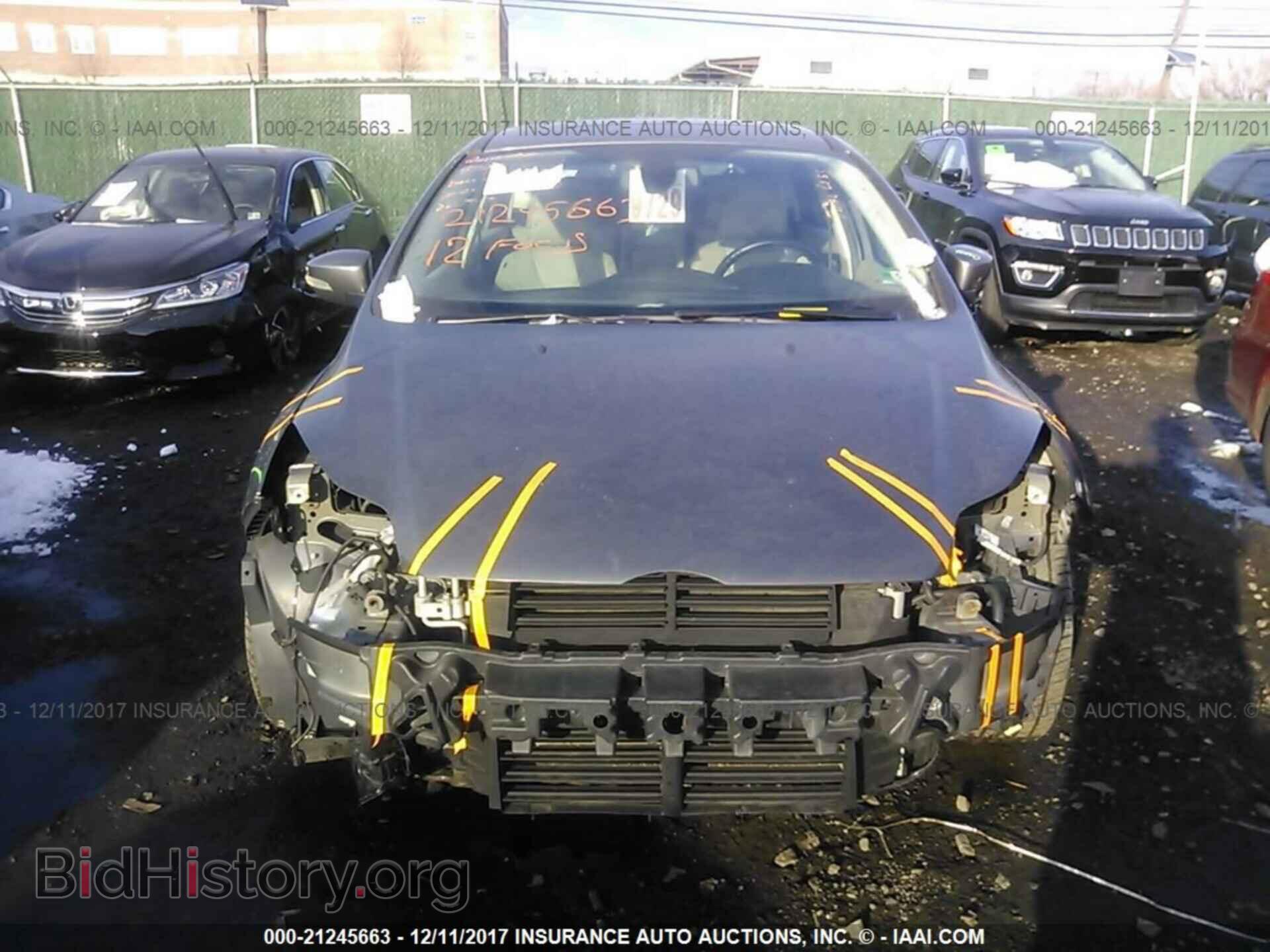 2012 Ford Focus - VIN: 1FAHP3M20CL402069 - Photo 6