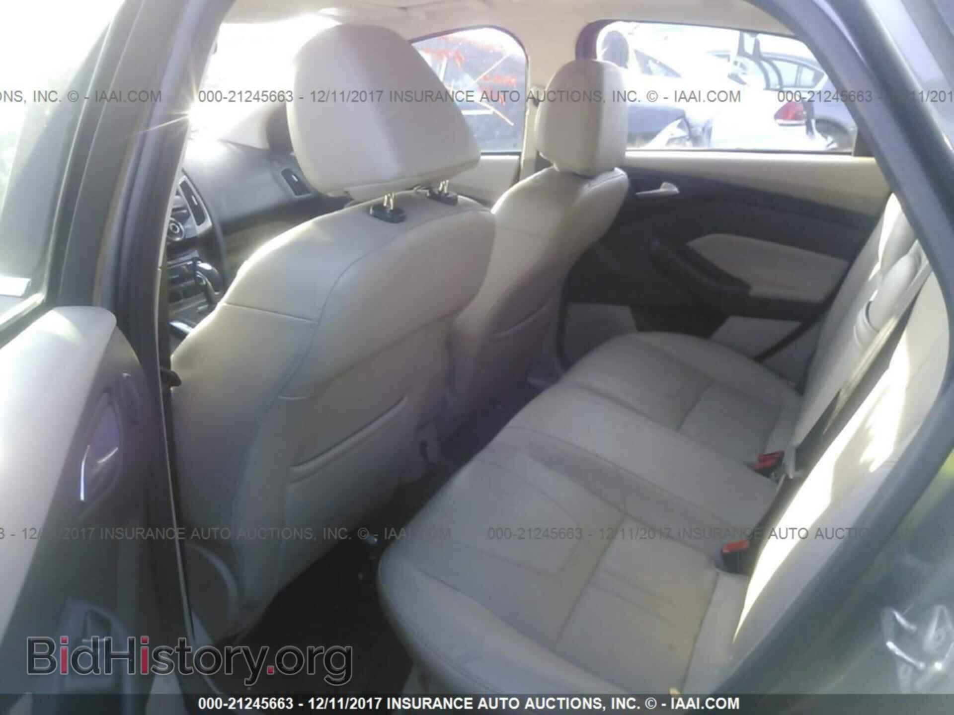 2012 Ford Focus - VIN: 1FAHP3M20CL402069 - Photo 8