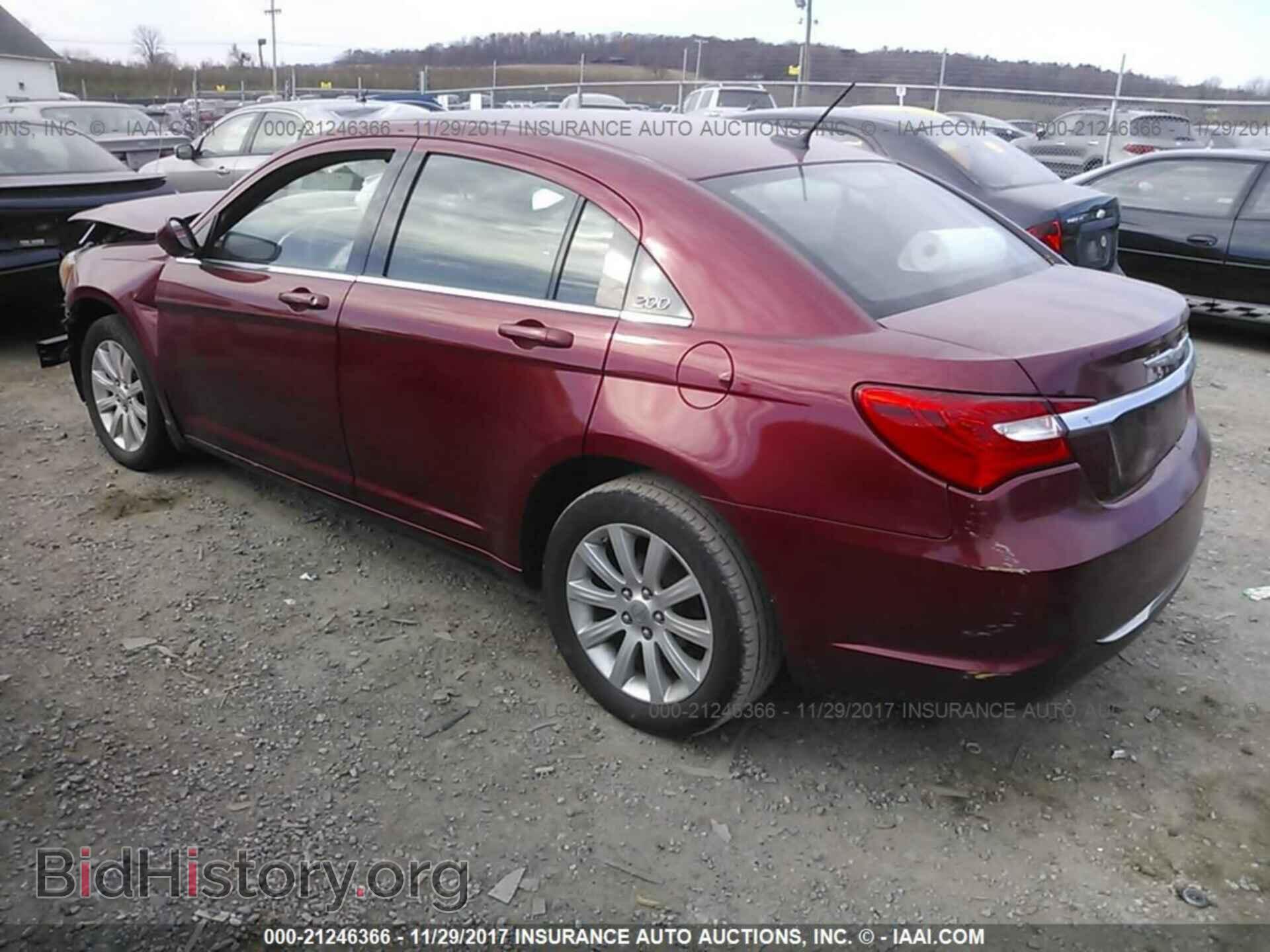 2013 Chrysler 200 - VIN: 1C3CCBBB2DN724297 - Photo 3