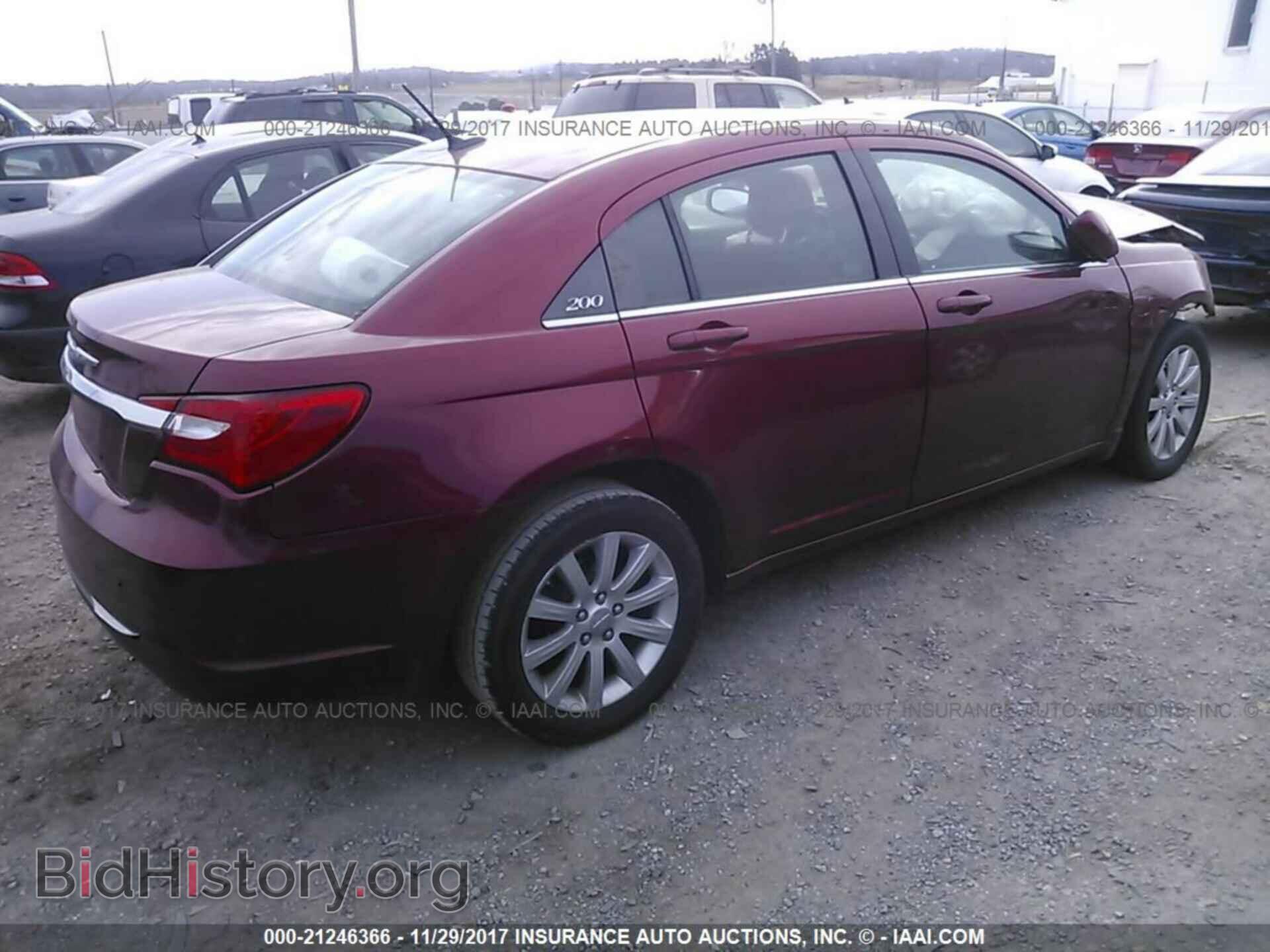 2013 Chrysler 200 - VIN: 1C3CCBBB2DN724297 - Photo 4