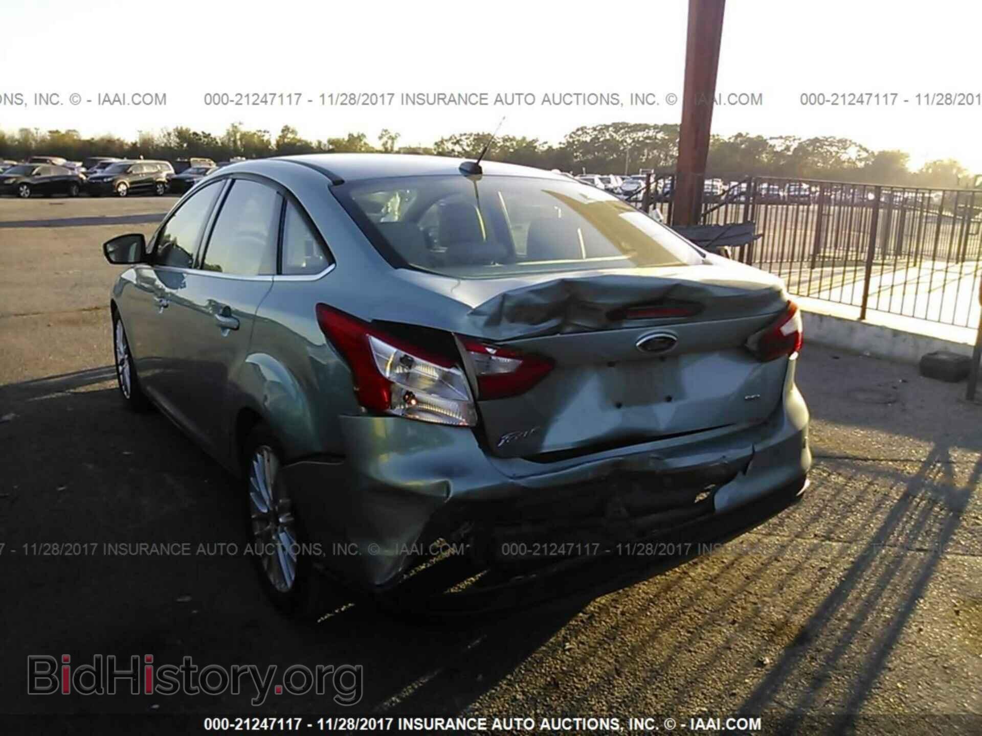 2012 Ford Focus - VIN: 1FAHP3H28CL114875 - Photo 6
