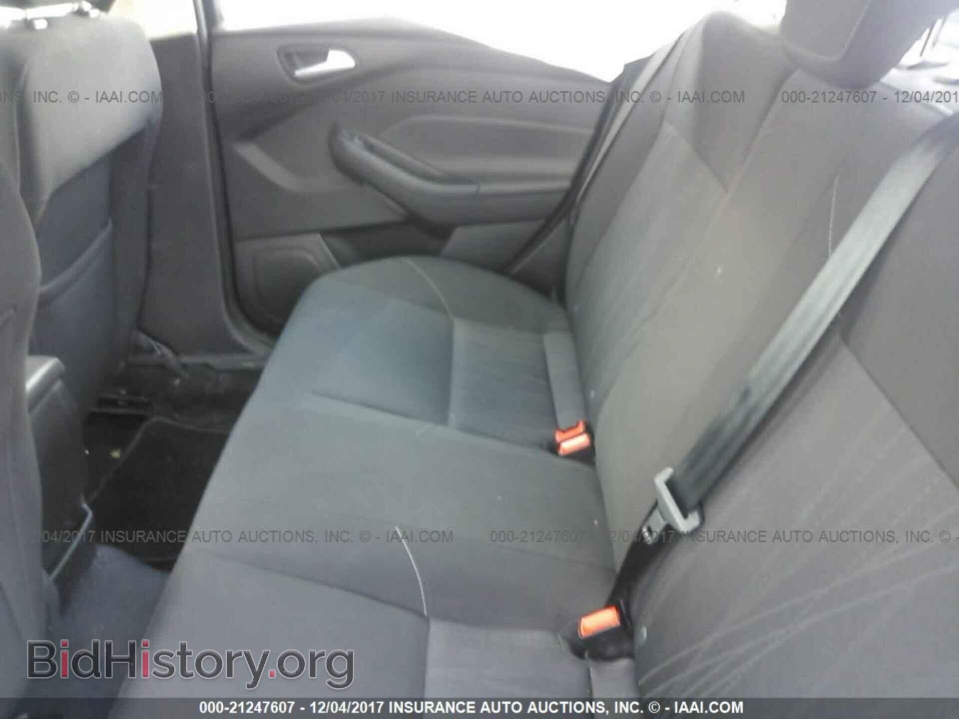 2016 Ford Focus - VIN: 1FADP3F23GL281460 - Photo 8
