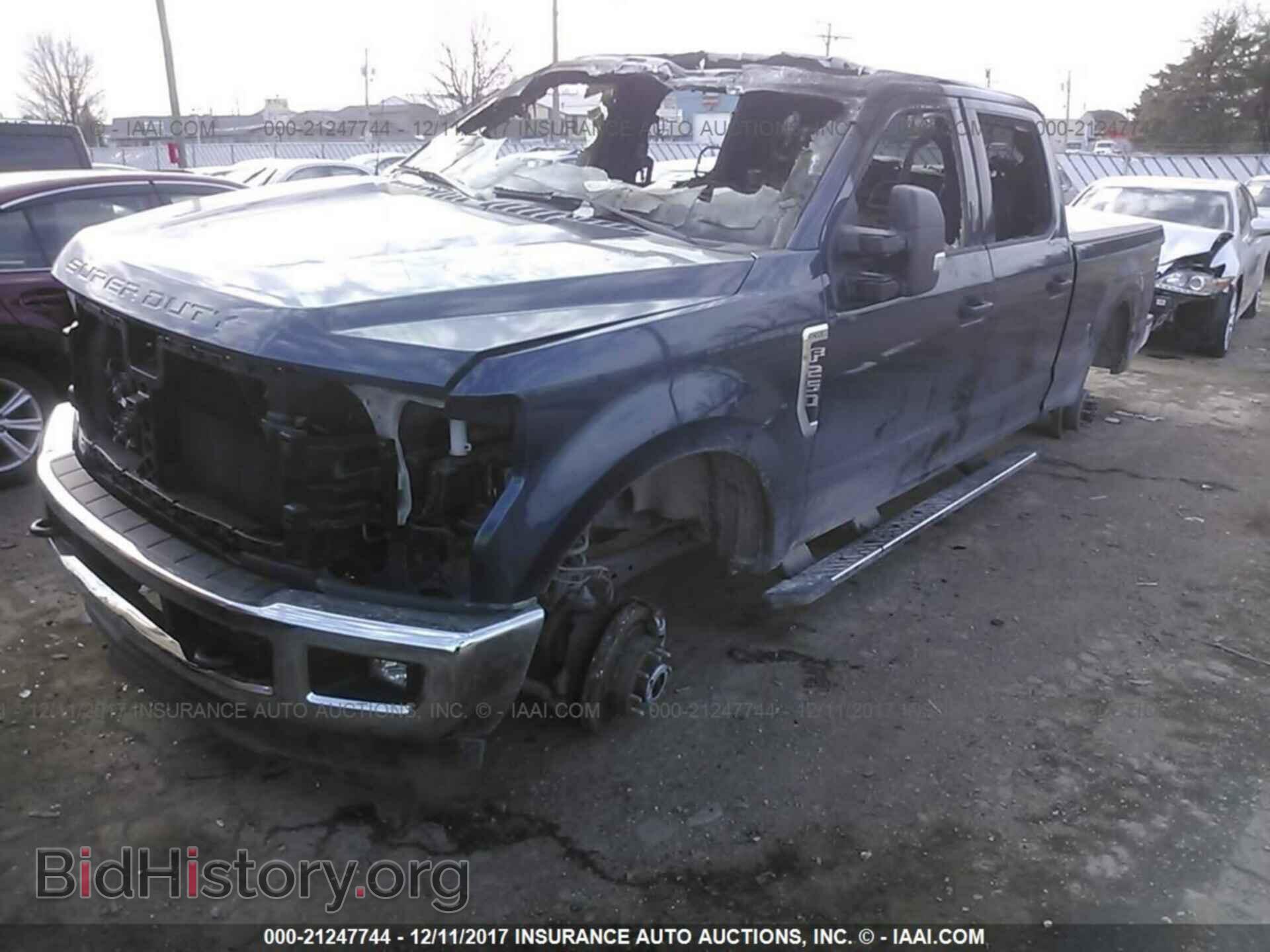 2017 Ford F250 - VIN: 1FT7W2B68HEB68106 - Фото 2