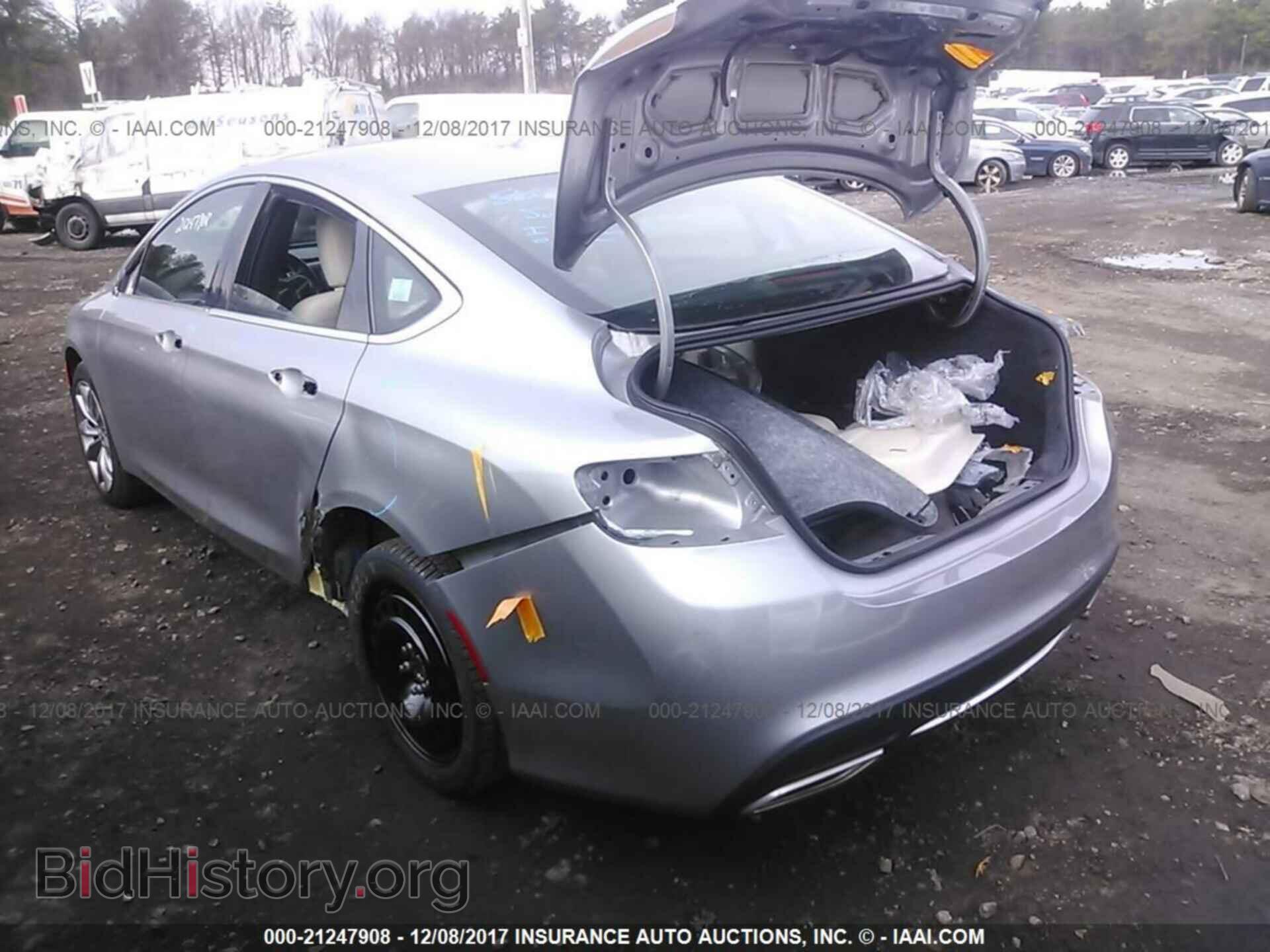 2015 Chrysler 200 - VIN: 1C3CCCCG9FN524763 - Photo 3