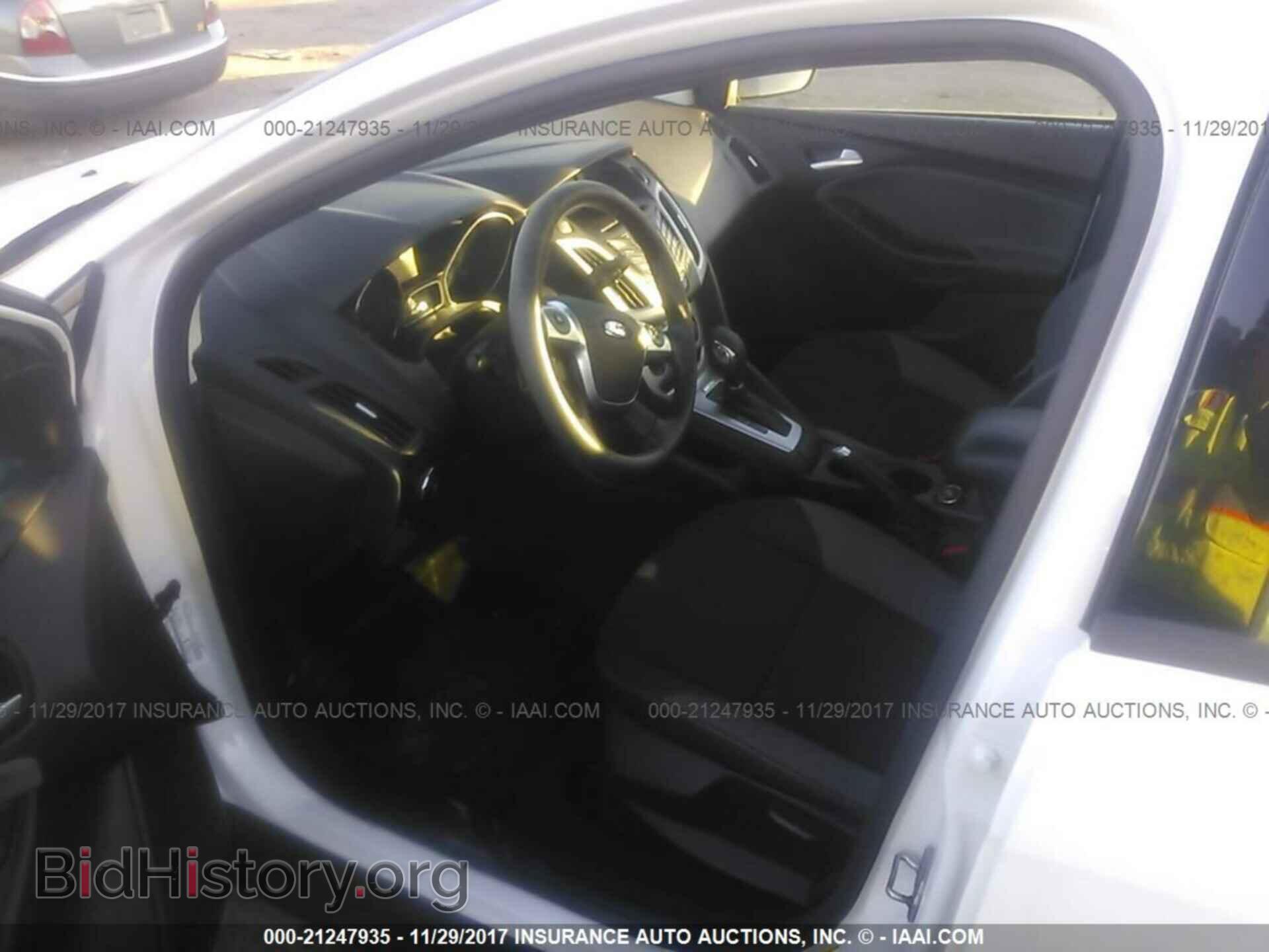 2014 Ford Focus - VIN: 1FADP3F29EL306567 - Photo 5