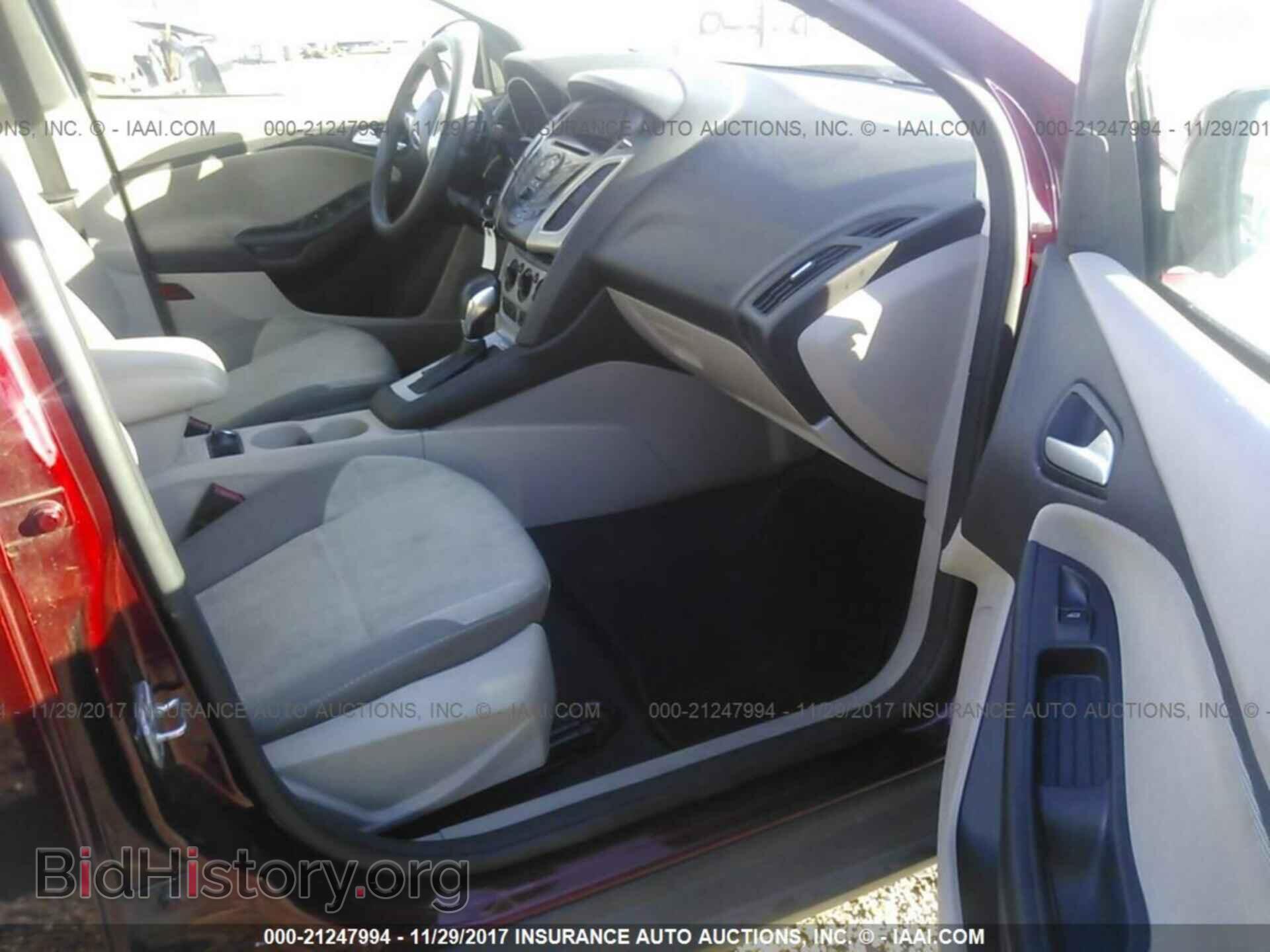 2014 Ford Focus - VIN: 1FADP3F20EL126930 - Photo 5