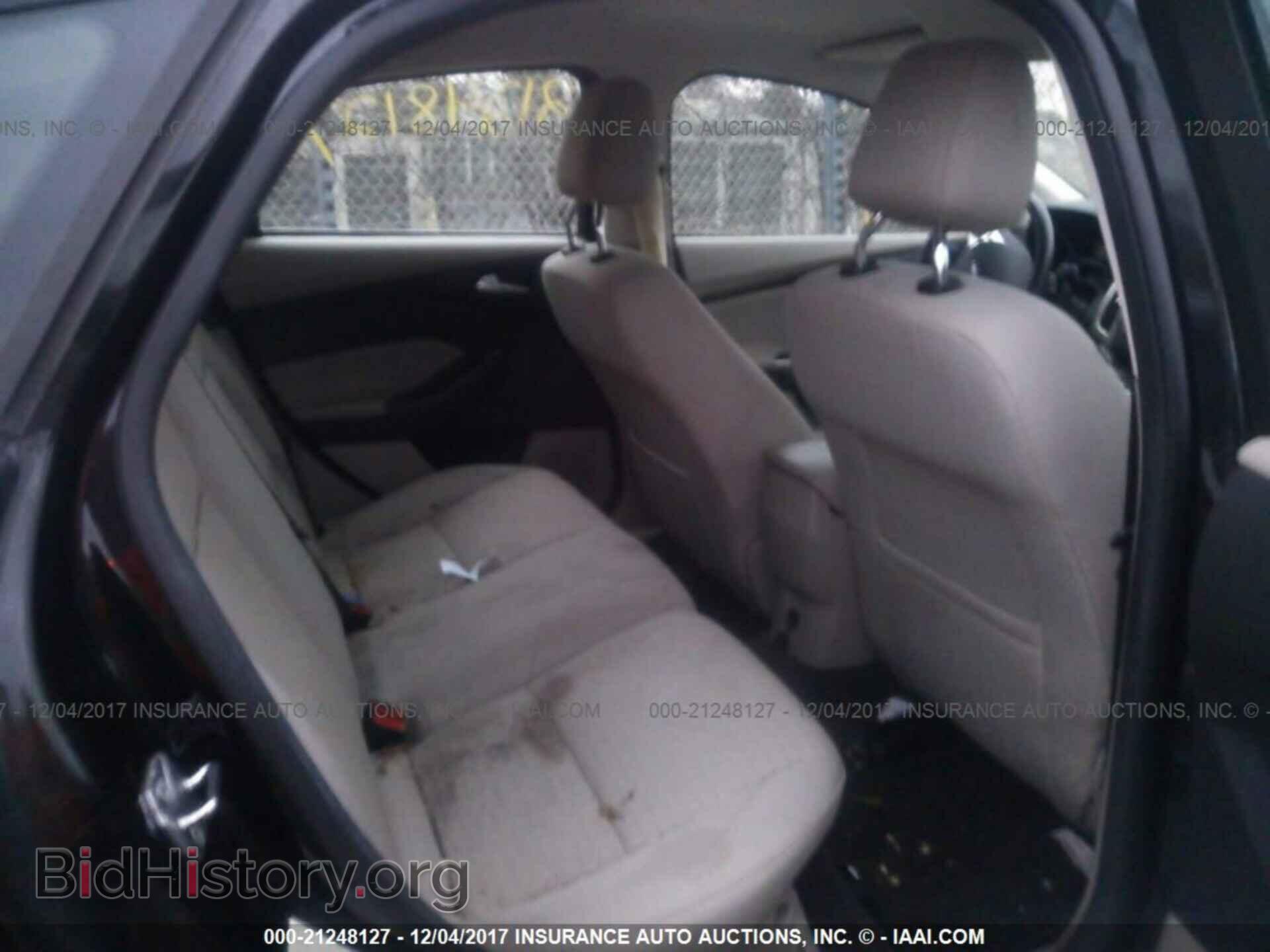 2012 Ford Focus - VIN: 1FAHP3M23CL358732 - Photo 8
