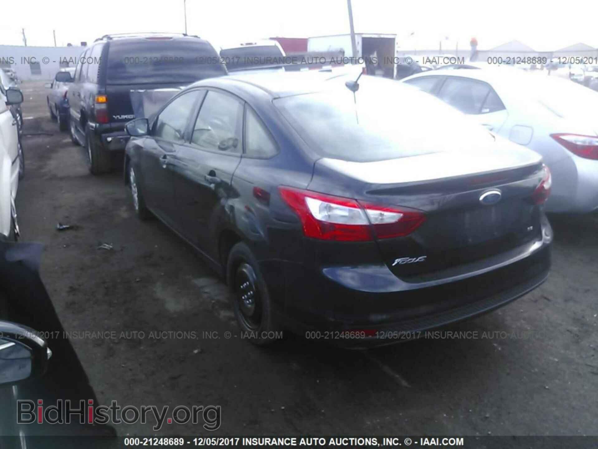 2012 Ford Focus - VIN: 1FAHP3F26CL128471 - Фото 3