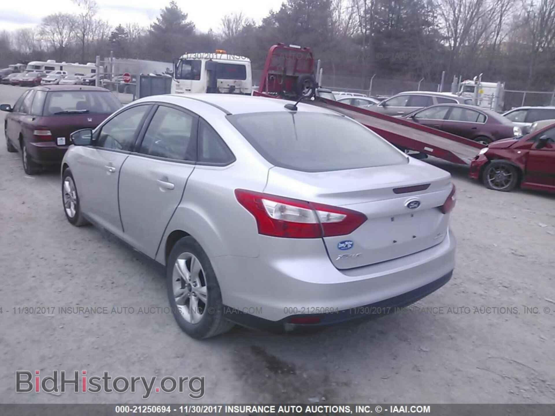 2014 Ford Focus - VIN: 1FADP3F23EL143155 - Photo 3