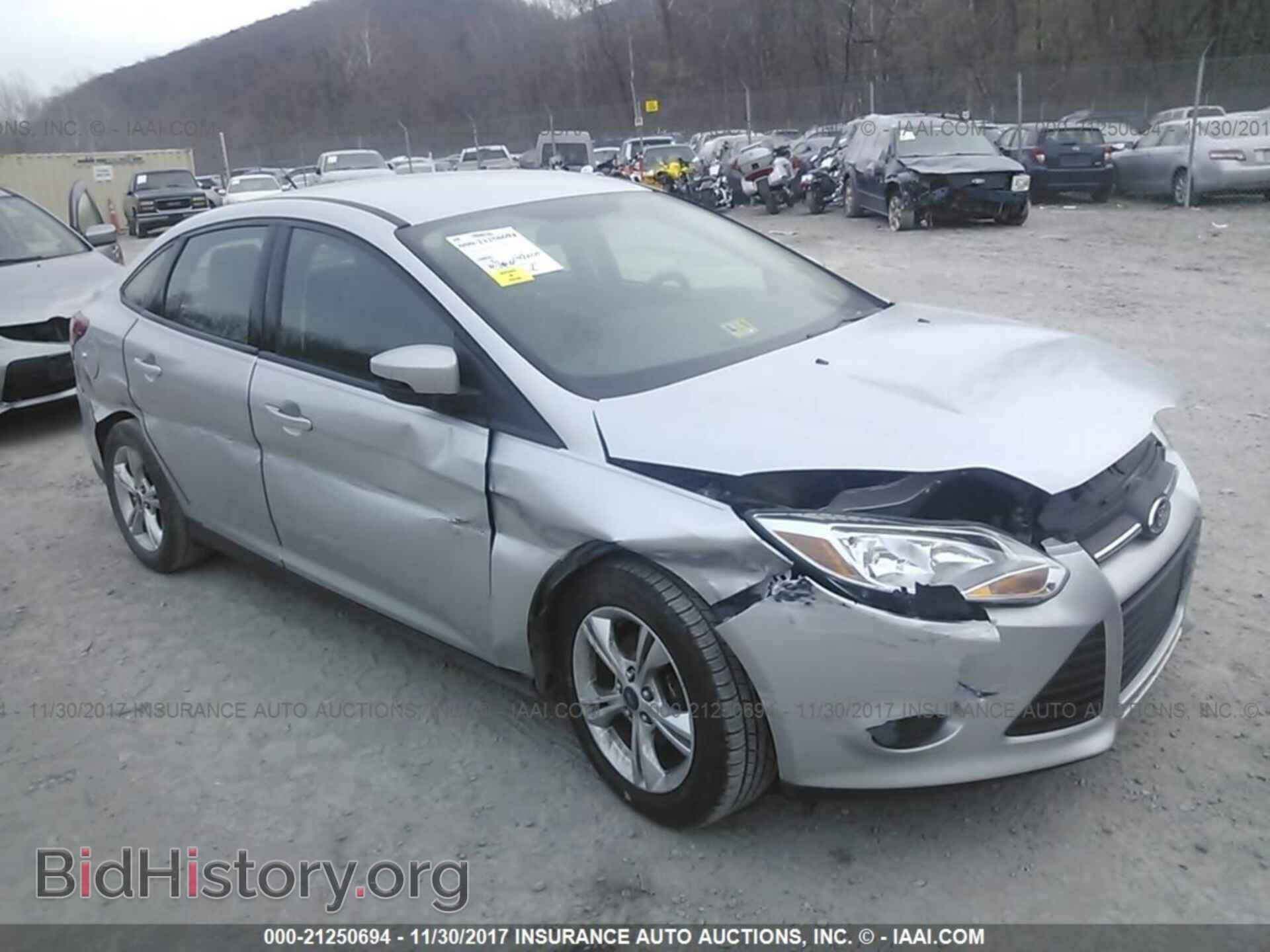 2014 Ford Focus - VIN: 1FADP3F23EL143155 - Photo 5