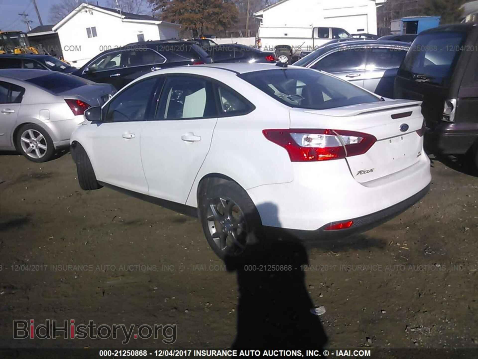 2013 Ford Focus - VIN: 1FADP3F2XDL194229 - Photo 3