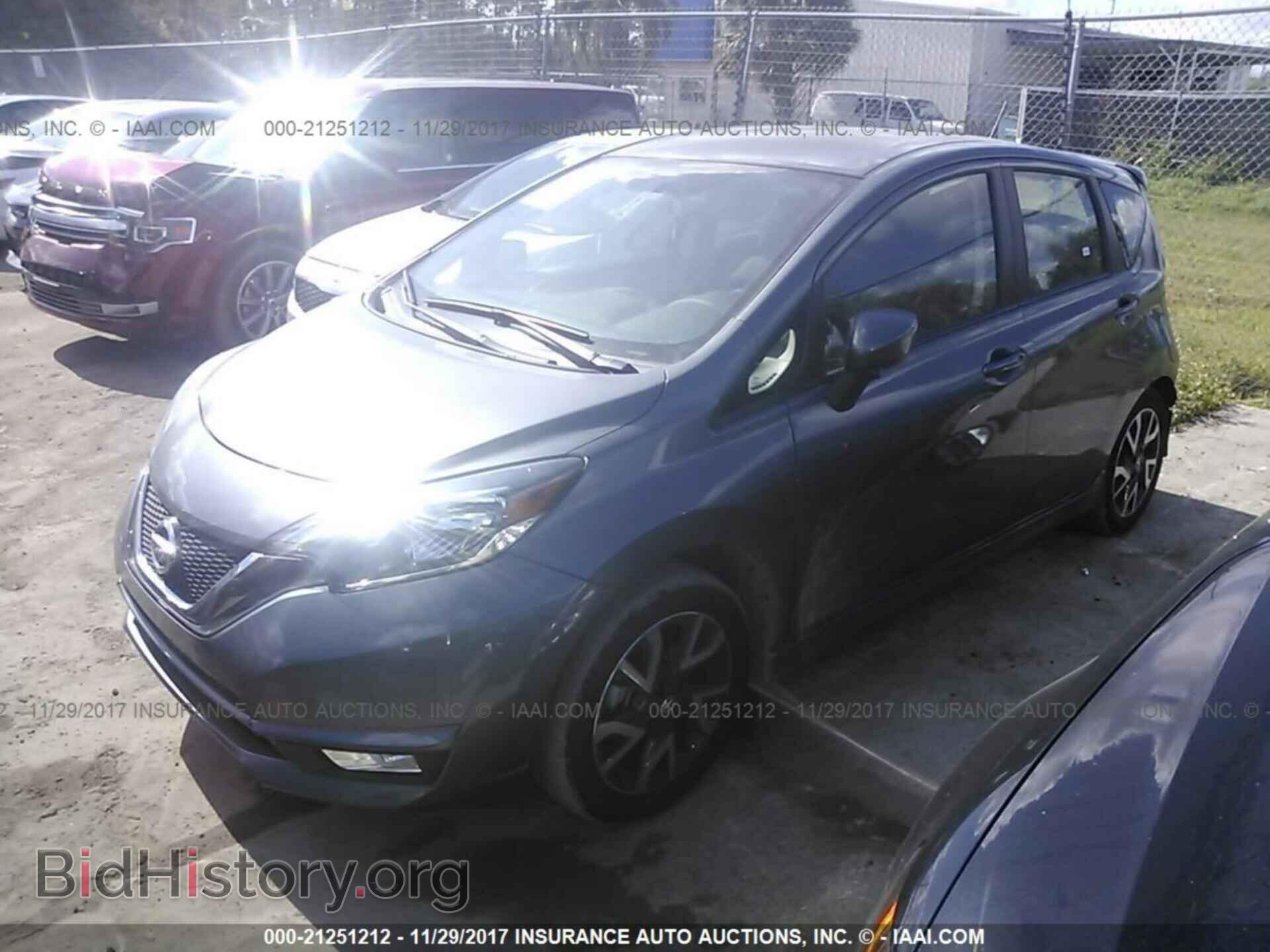 2017 Nissan Versa note - VIN: 3N1CE2CP3HL352803 - Photo 2