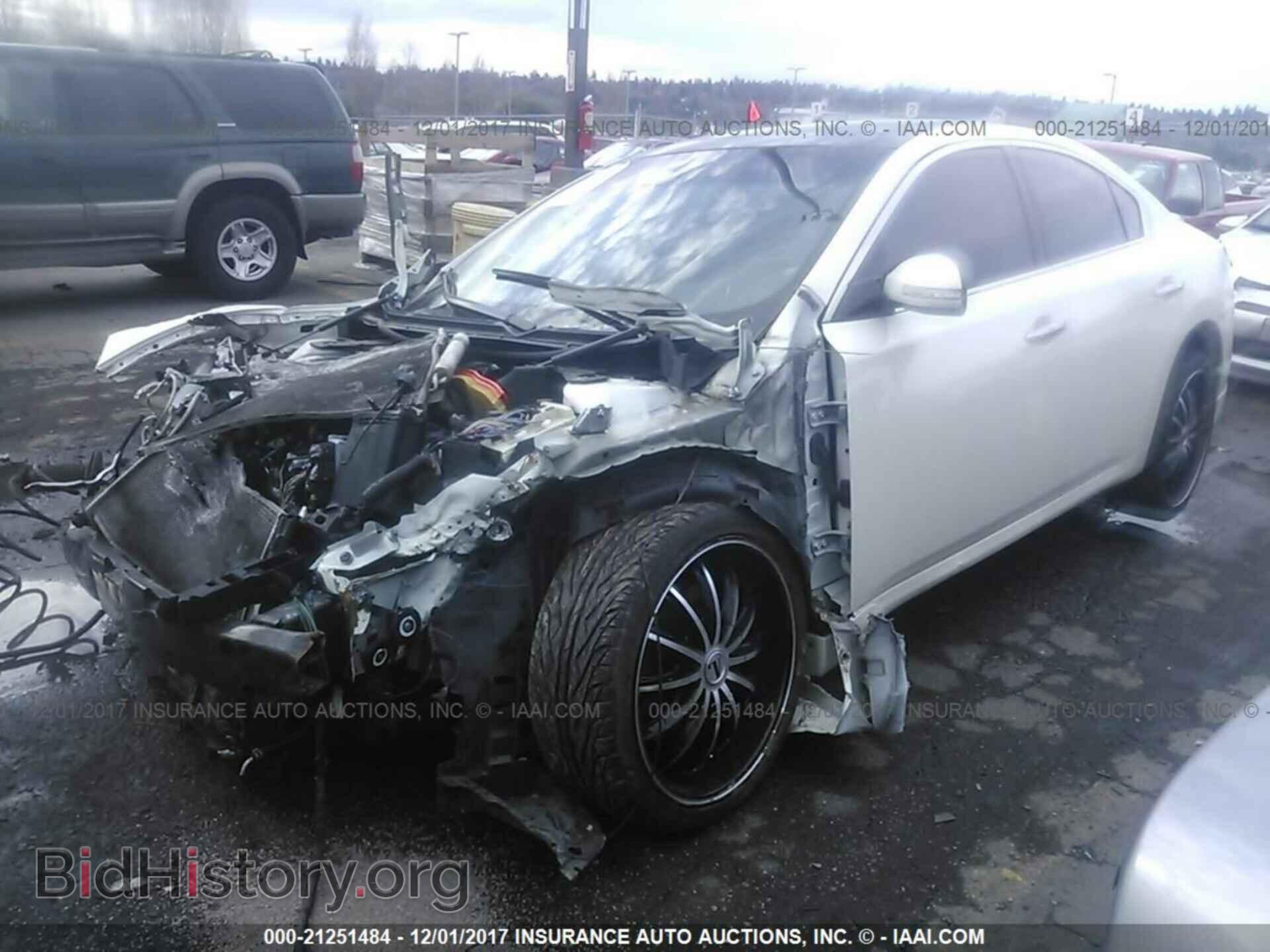 2011 Nissan Maxima - VIN: 1N4AA5AP5BC818809 - Фото 2