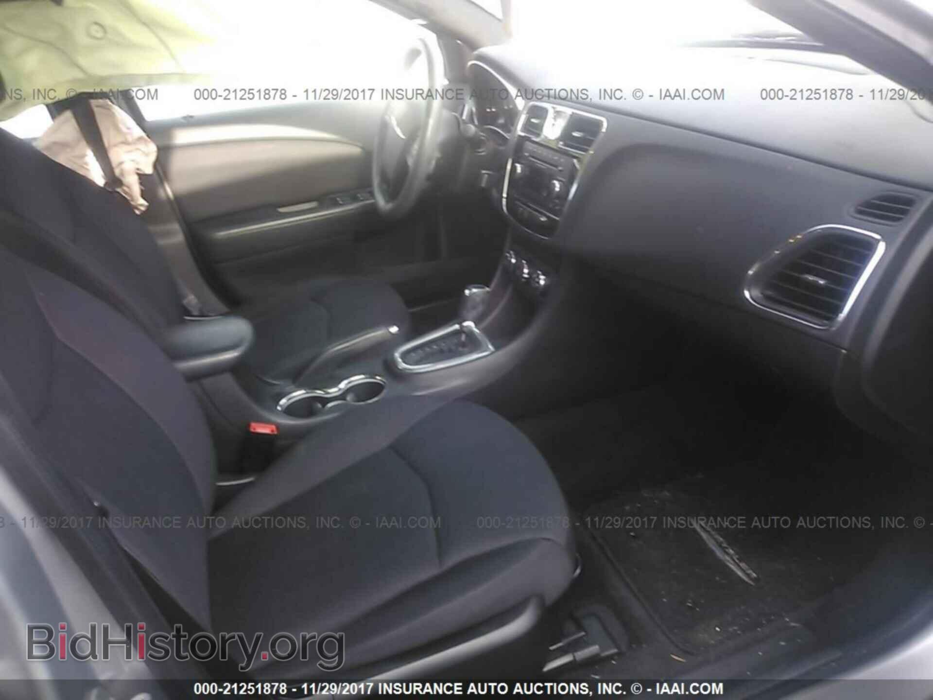 2013 Chrysler 200 - VIN: 1C3CCBAB8DN670246 - Photo 5