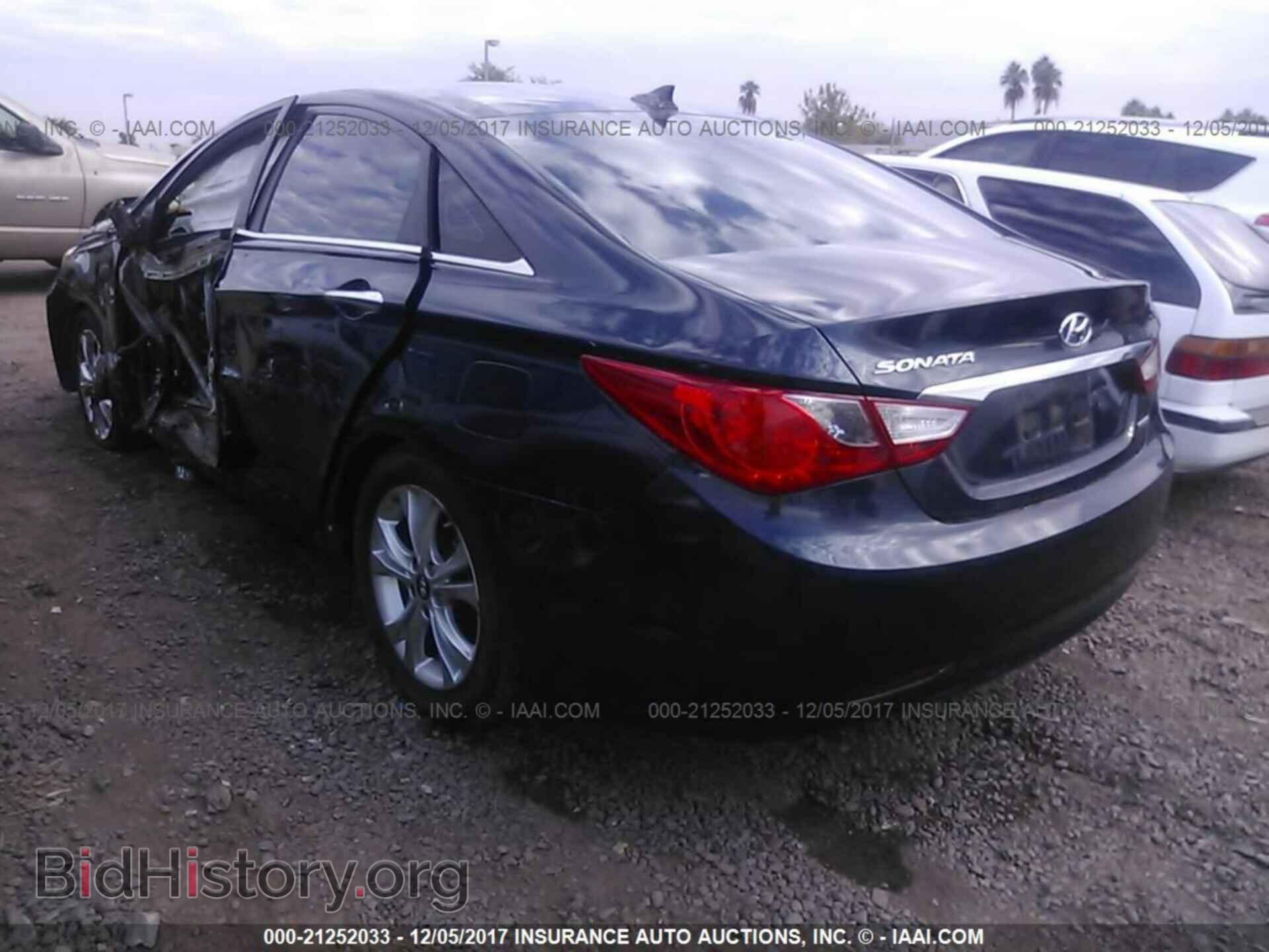 2012 Hyundai Sonata - VIN: 5NPEC4AC6CH333209 - Photo 3