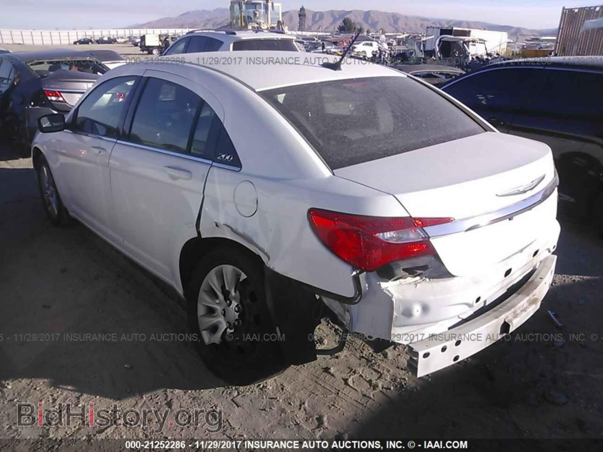 2012 Chrysler 200 - VIN: 1C3CCBAB7CN272170 - Photo 3