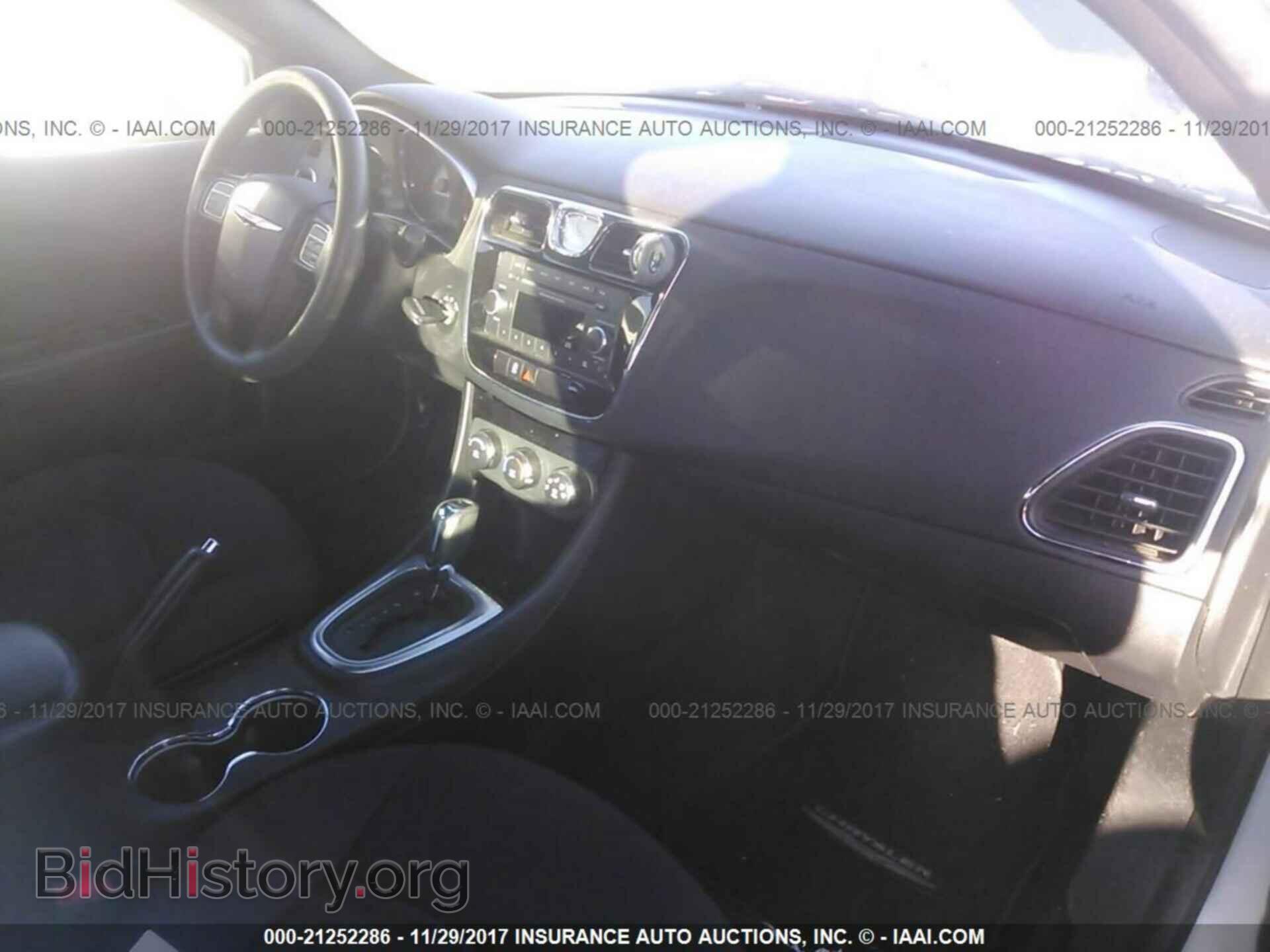 2012 Chrysler 200 - VIN: 1C3CCBAB7CN272170 - Photo 5
