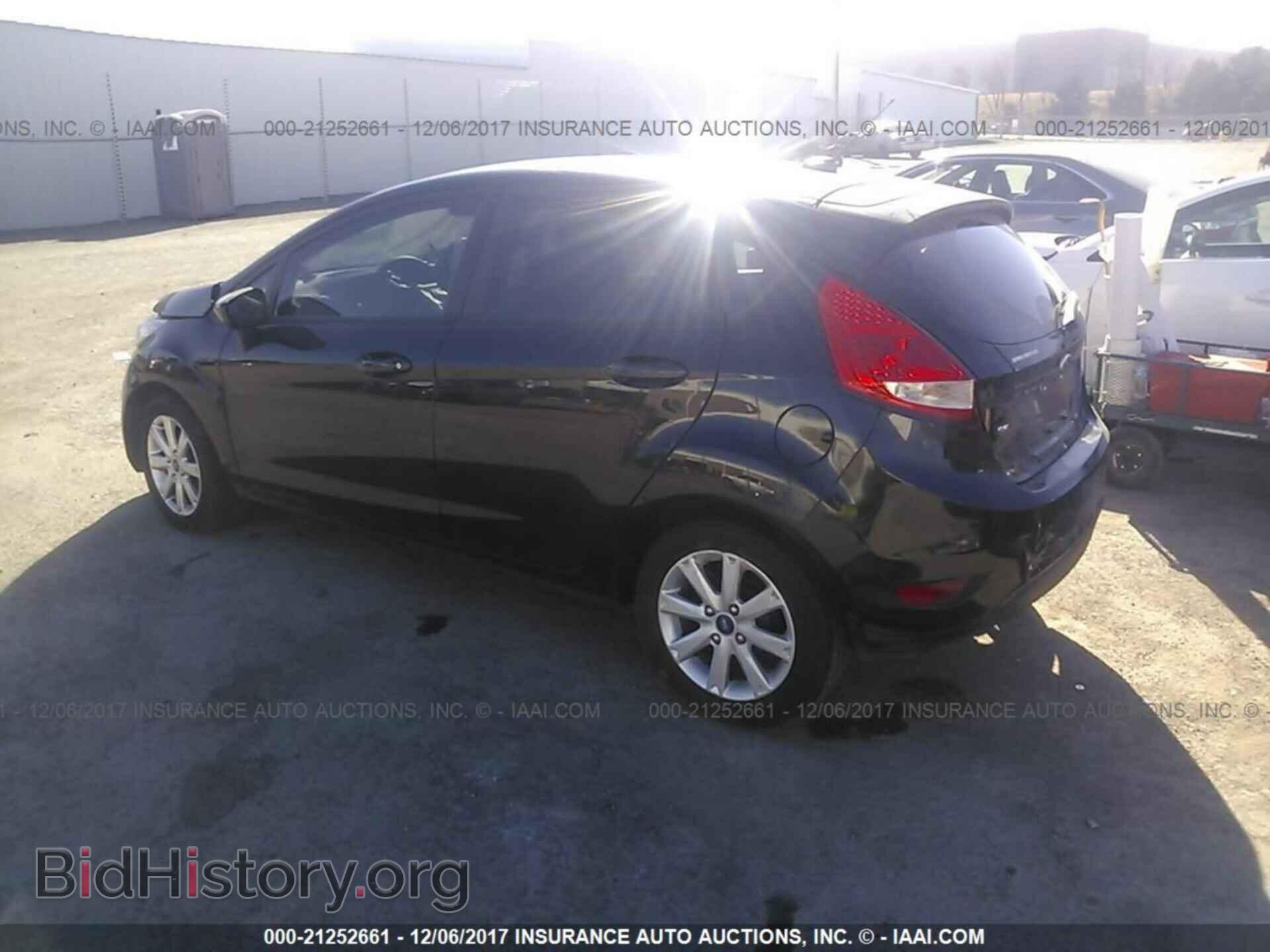 2012 Ford Fiesta - VIN: 3FADP4EJ9CM111885 - Фото 3
