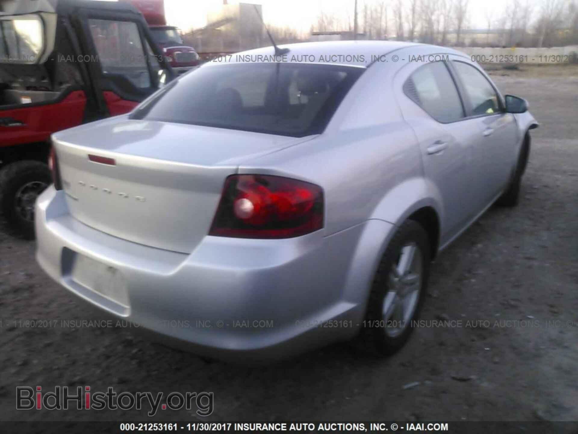2011 Dodge Avenger - VIN: 1B3BD1FB2BN513270 - Фото 4