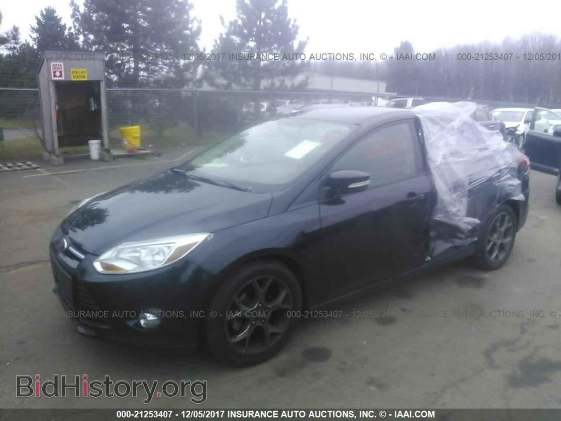 2013 Ford Focus - VIN: 1FADP3F29DL141442 - Фото 2