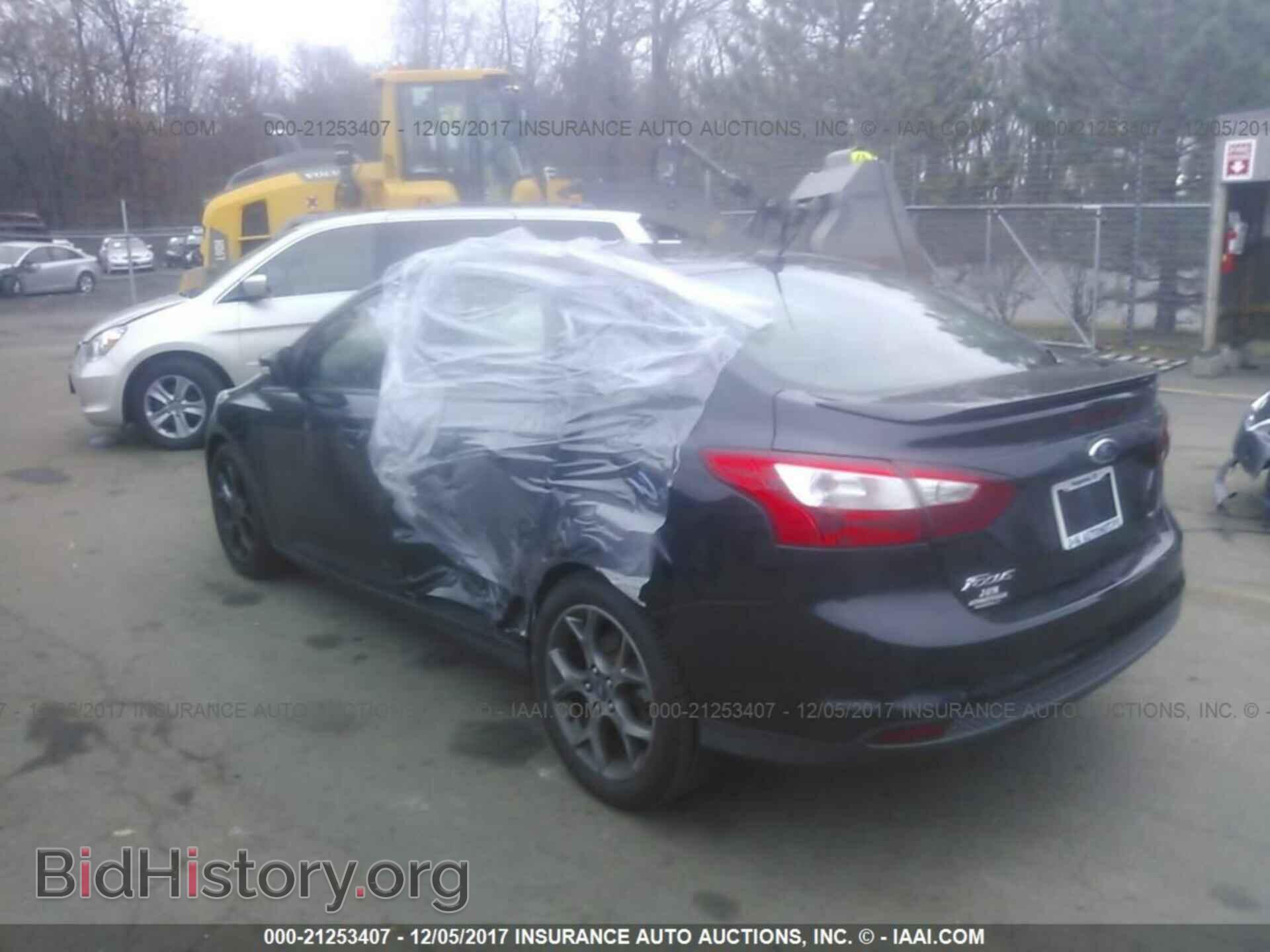 2013 Ford Focus - VIN: 1FADP3F29DL141442 - Фото 3