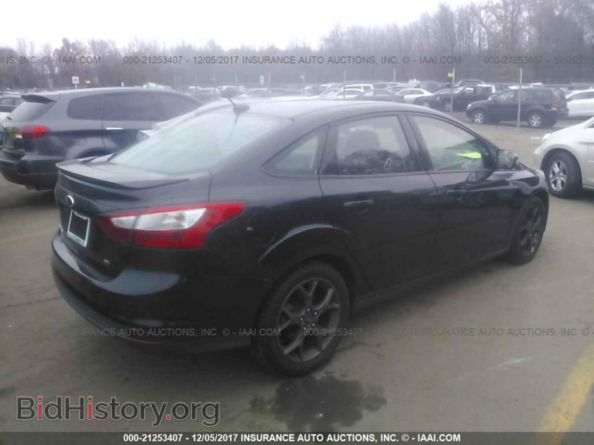 2013 Ford Focus - VIN: 1FADP3F29DL141442 - Фото 4