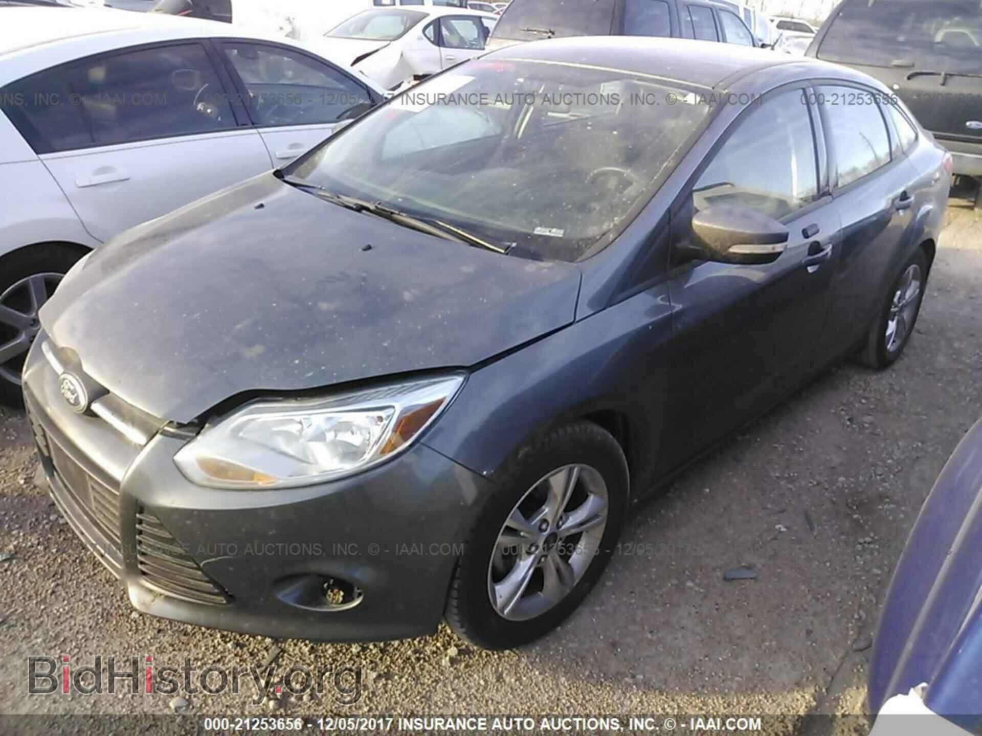 2014 Ford Focus - VIN: 1FADP3F26EL123403 - Фото 2