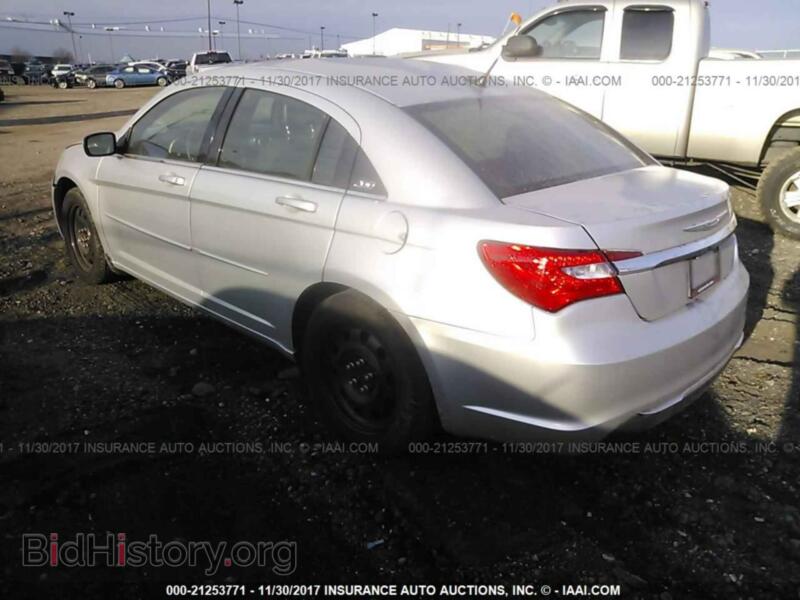 2011 Chrysler 200 (VIN 1C3BC4FB6BN550491) — photo 3 of 10