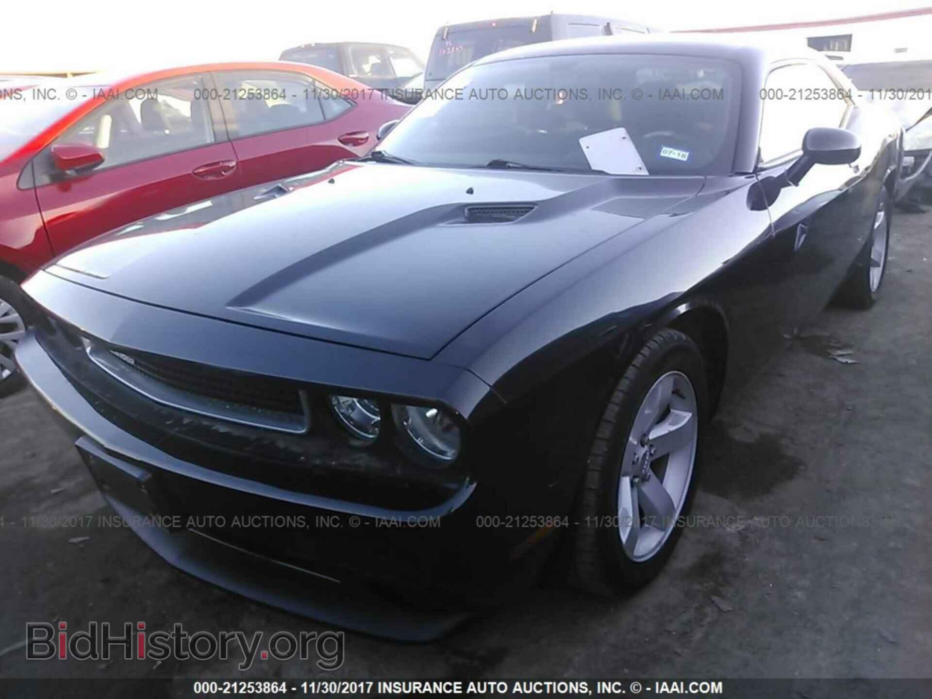 2013 Dodge Challenger - VIN: 2C3CDYAG4DH724971 - Photo 2