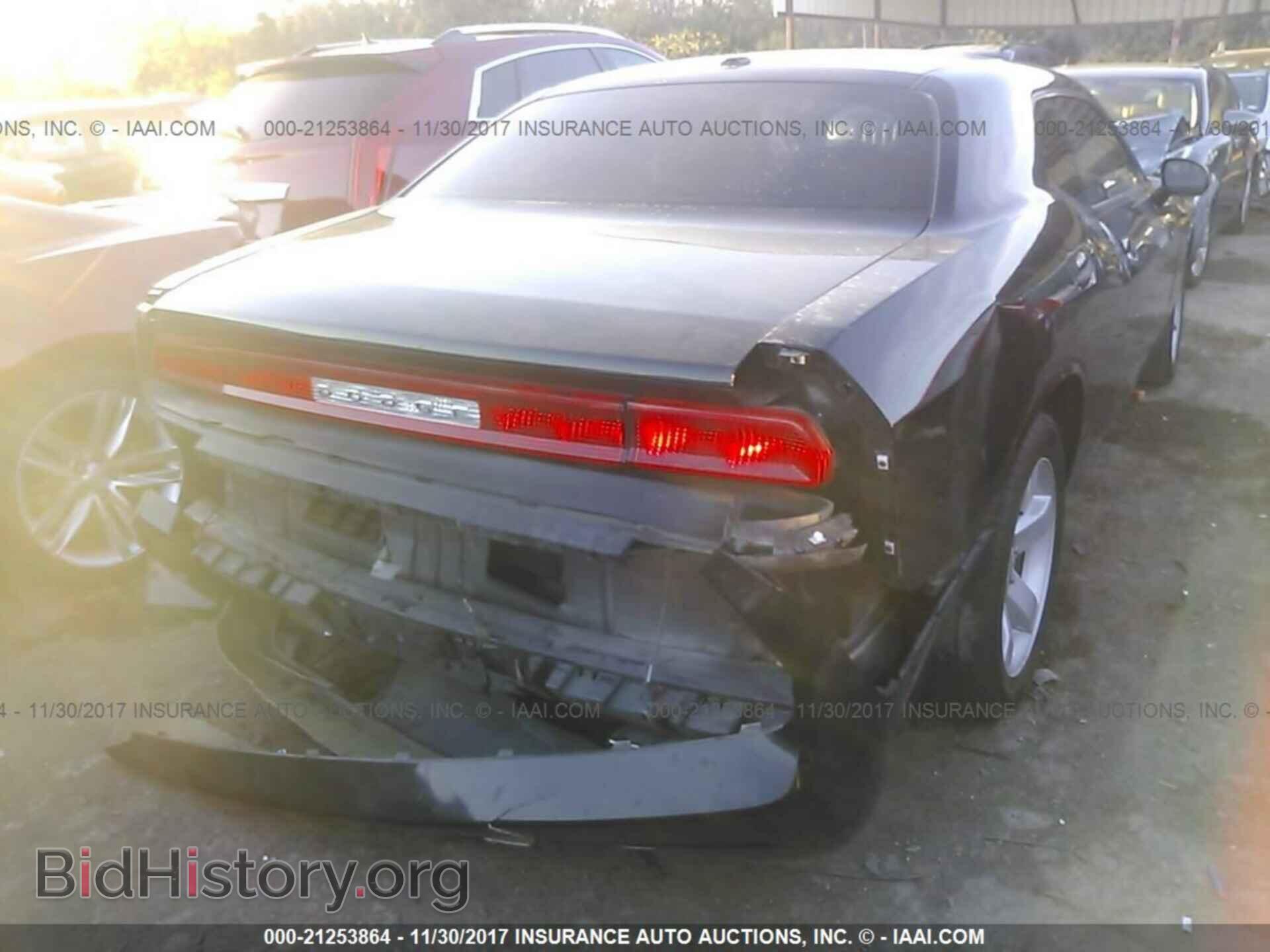 2013 Dodge Challenger - VIN: 2C3CDYAG4DH724971 - Photo 4
