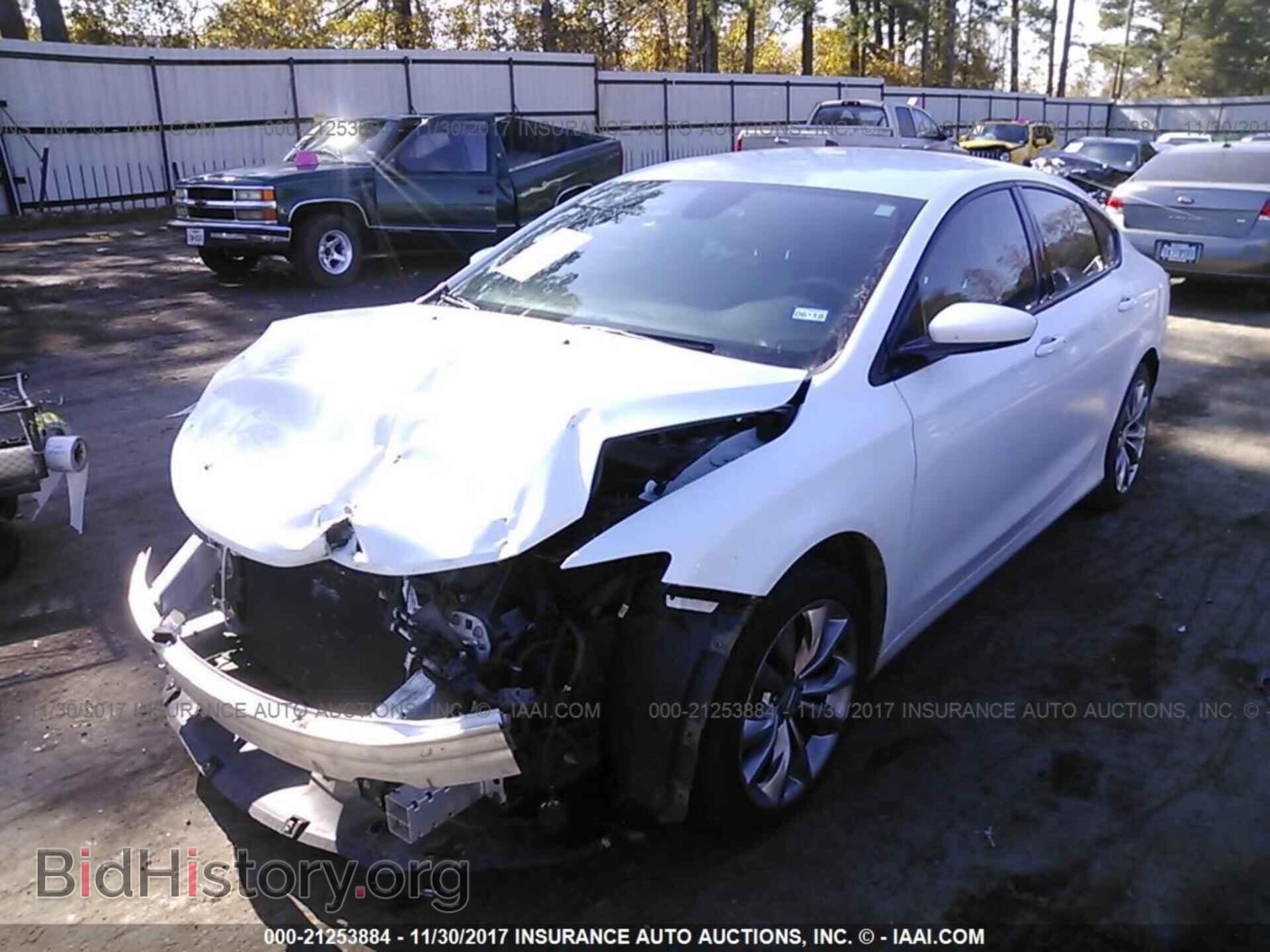 2015 Chrysler 200 - VIN: 1C3CCCBB8FN598603 - Фото 2