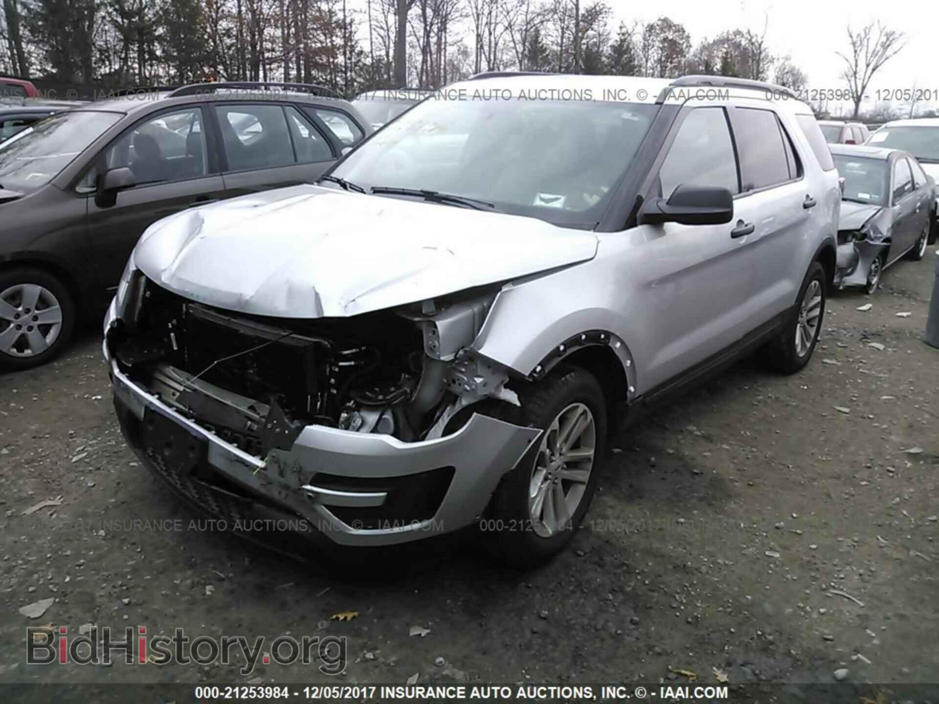 2017 Ford Explorer - VIN: 1FM5K8B85HGC16667 - Photo 2