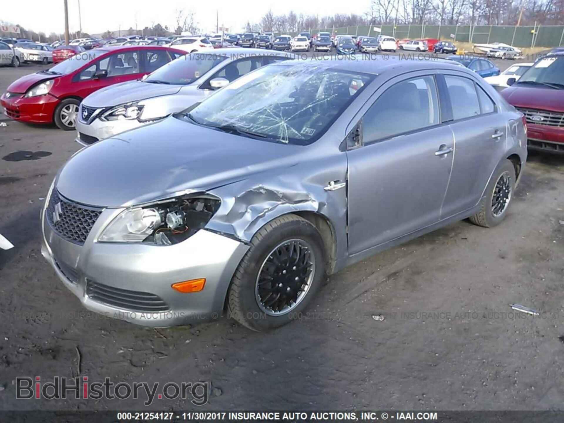 2011 Suzuki Kizashi - VIN: JS2RF9A12B6110331 - Фото 2