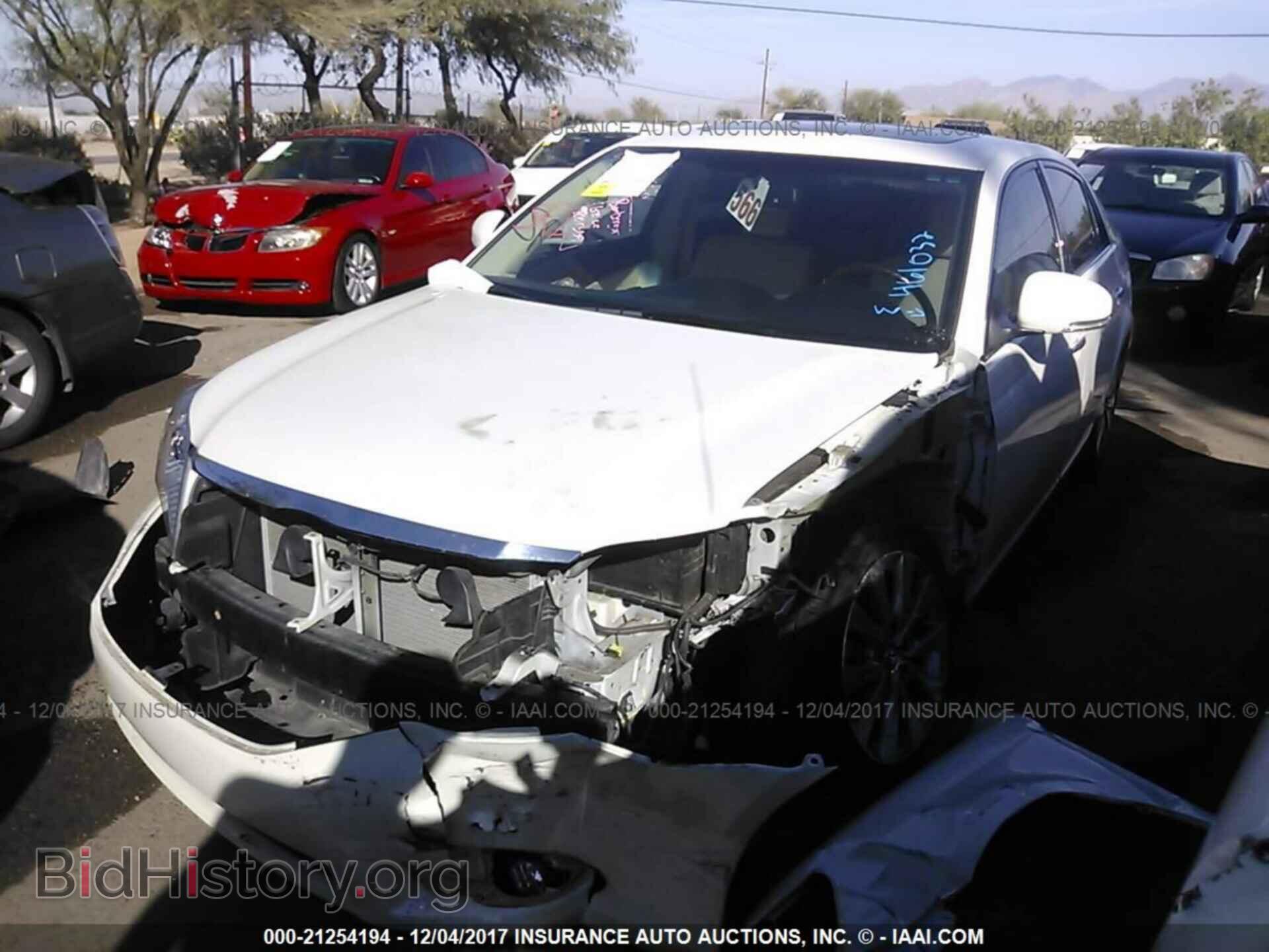 2012 Toyota Avalon - VIN: 4T1BK3DB2CU461032 - Фото 2