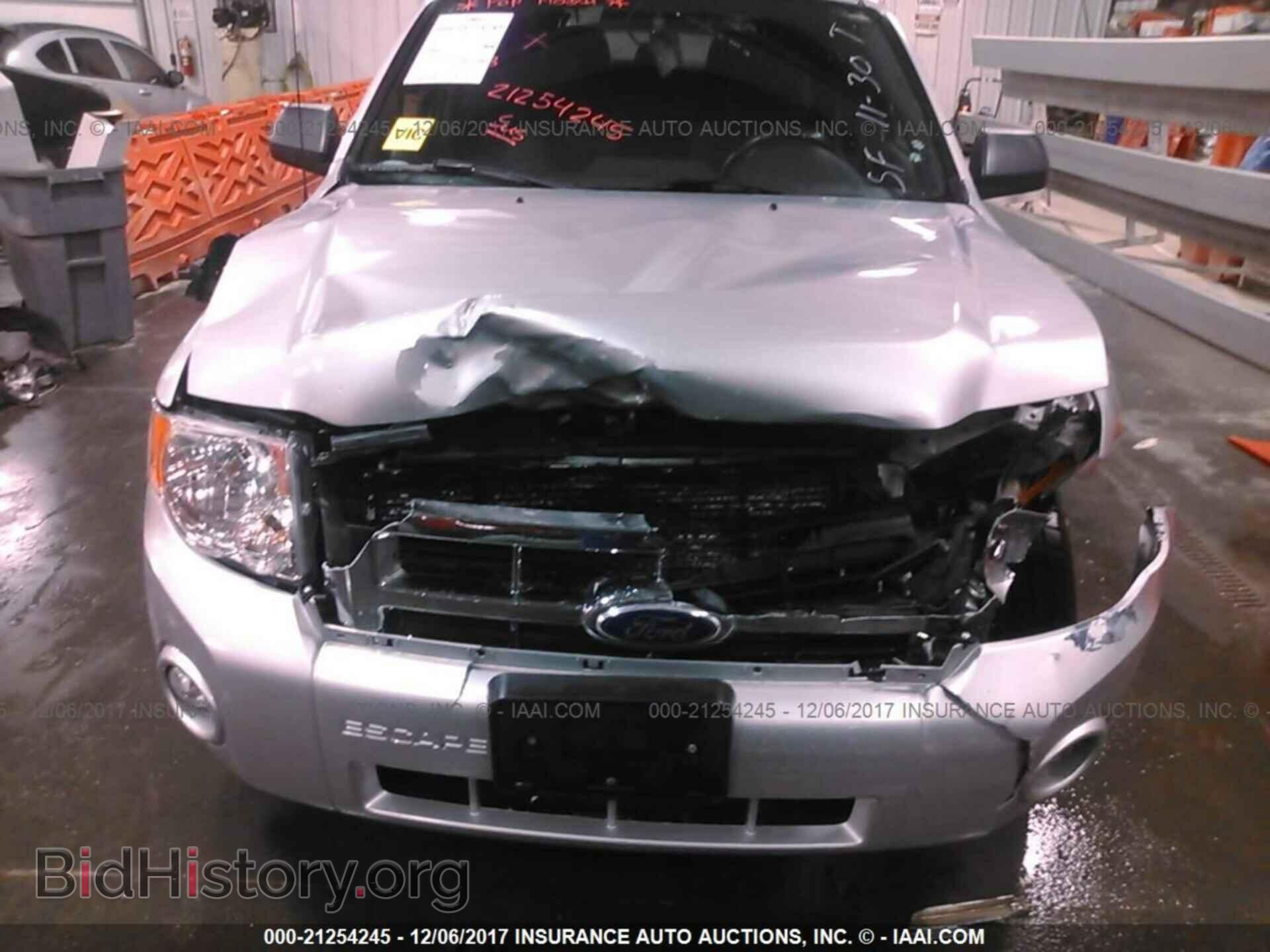 2011 Ford Escape - VIN: 1FMCU0DG6BKB24544 - Фото 10