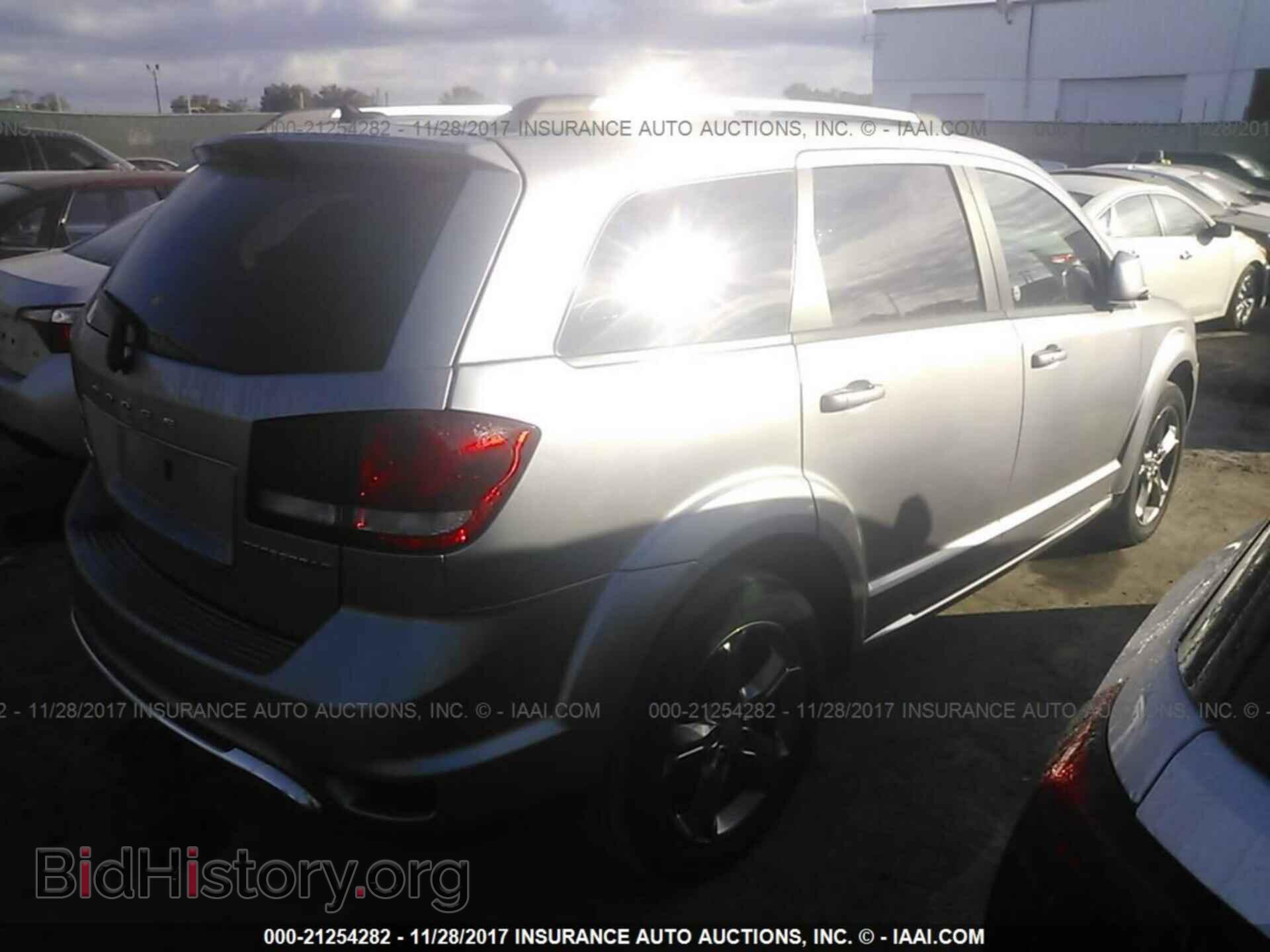 2017 Dodge Journey - VIN: 3C4PDDGGXHT553363 - Фото 4