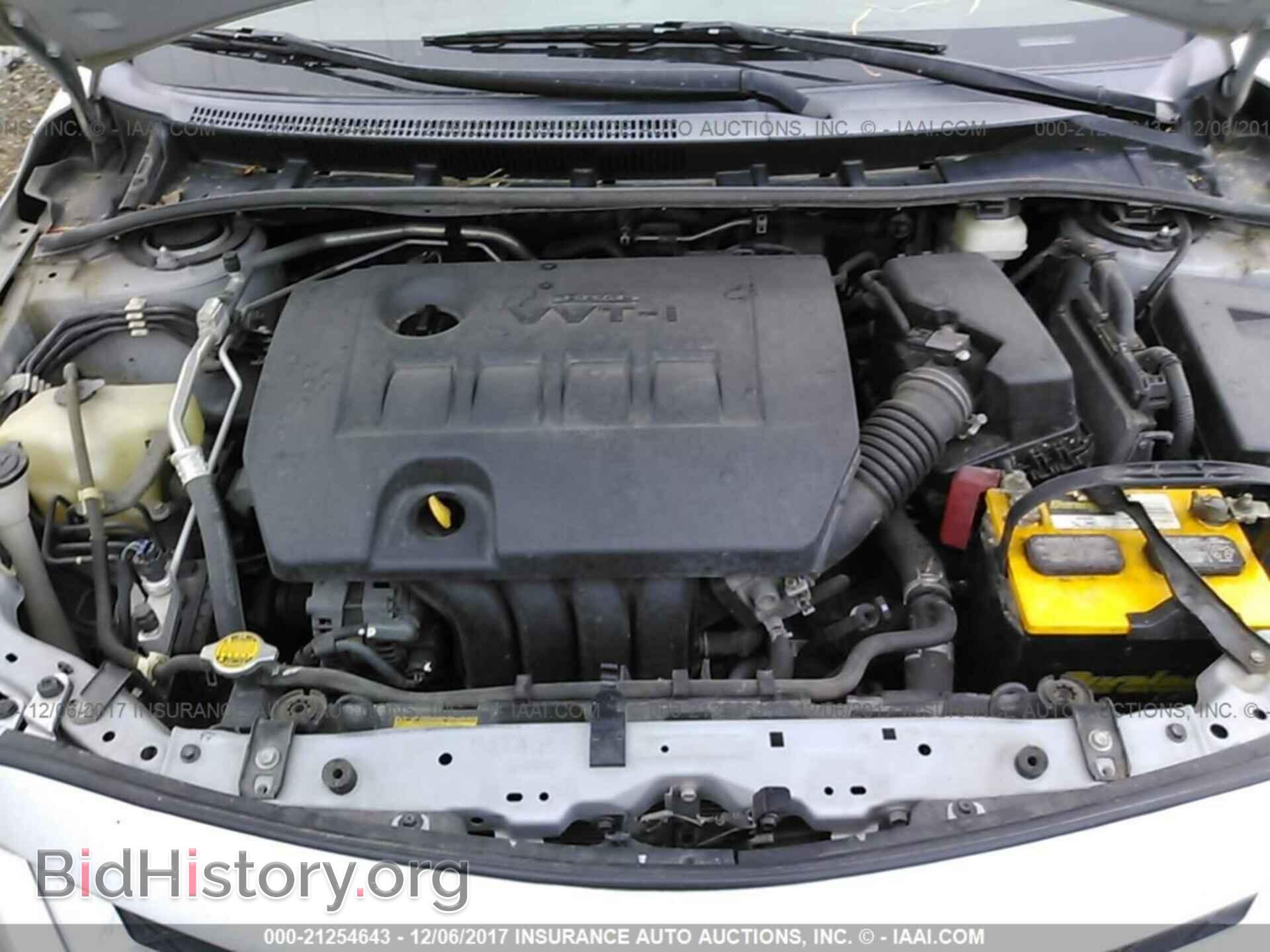 2011 Toyota Corolla - VIN: 2T1BU4EEXBC617973 - Photo 10