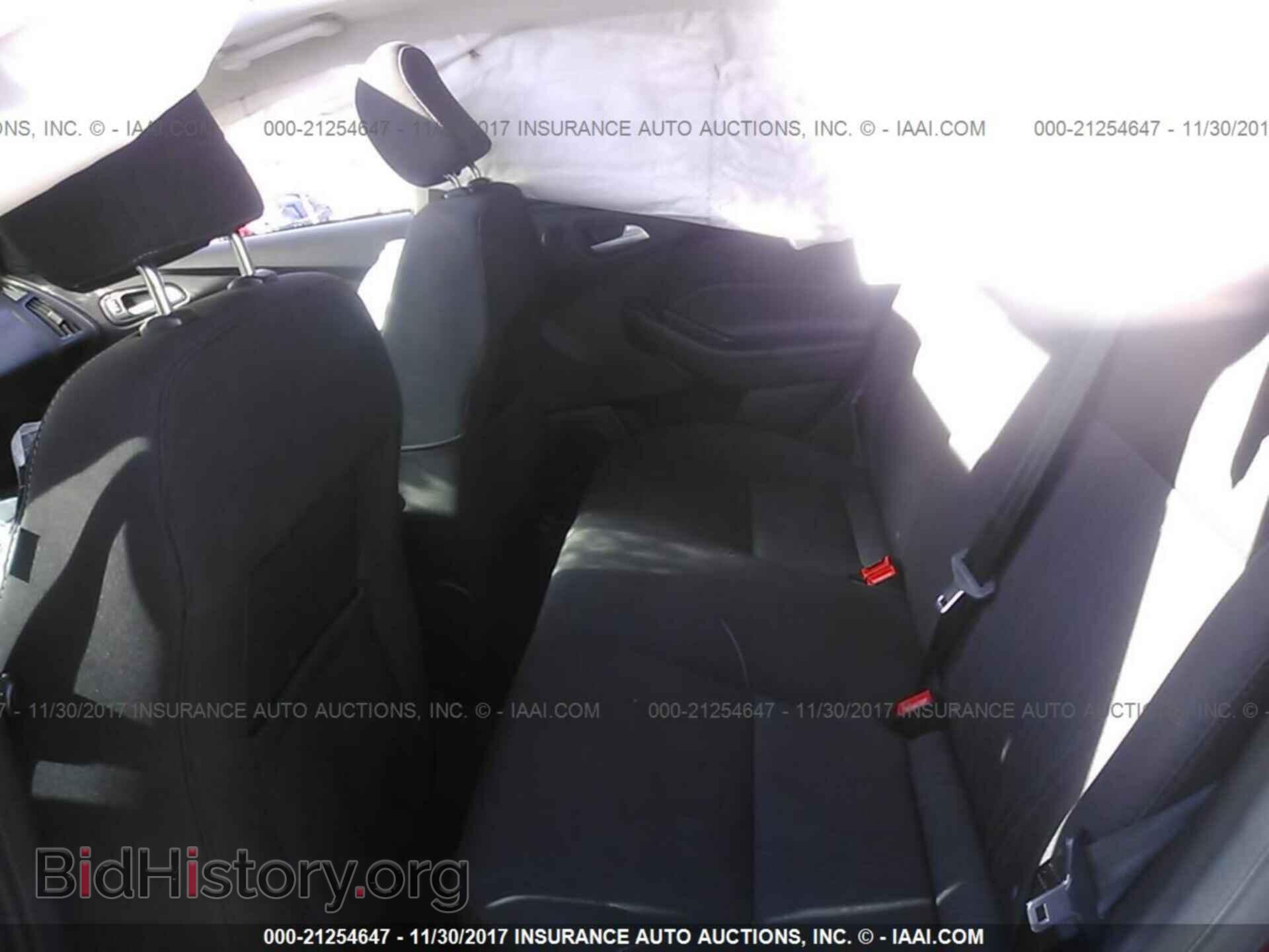2017 Ford Focus - VIN: 1FADP3H20HL244560 - Photo 8
